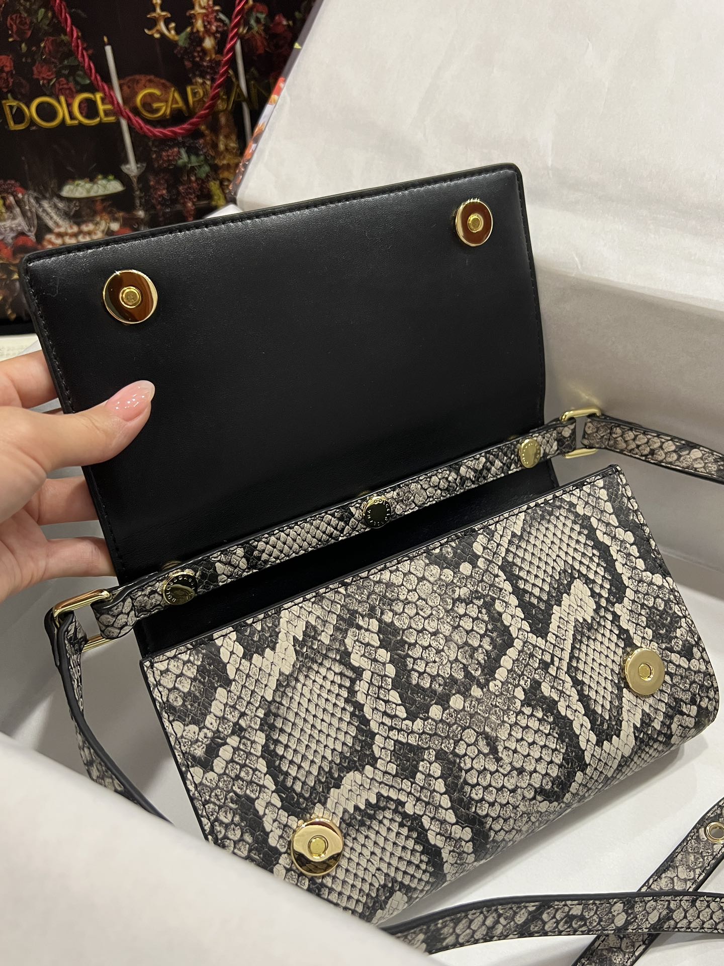 [TOP] Dolce & Gabbana D&G Calfskin Python Print 3.5 Bag  21*14*5cm