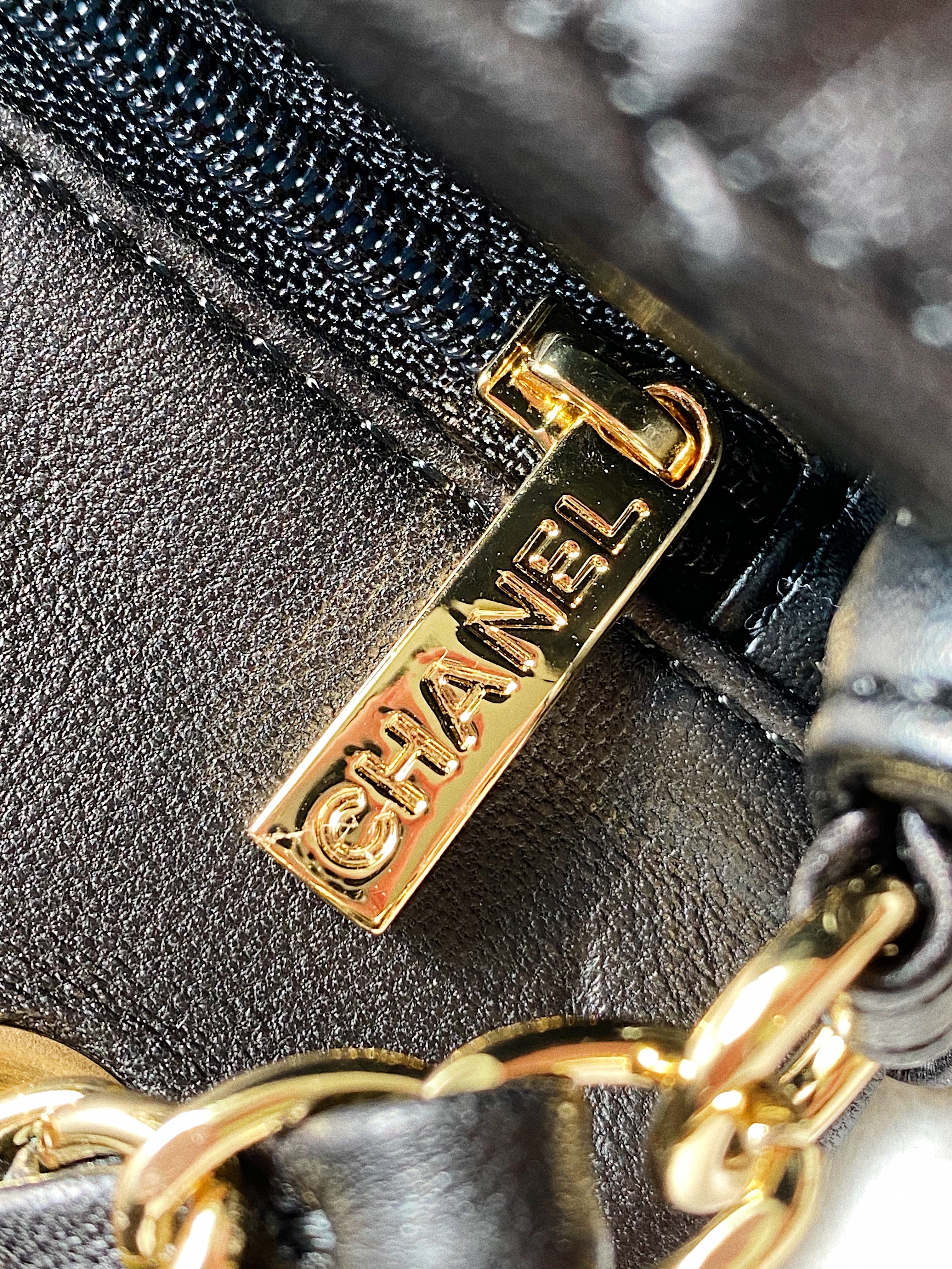 [TOP] CHANEL Classic Flap Bag Chevron Mini 20cm - Black