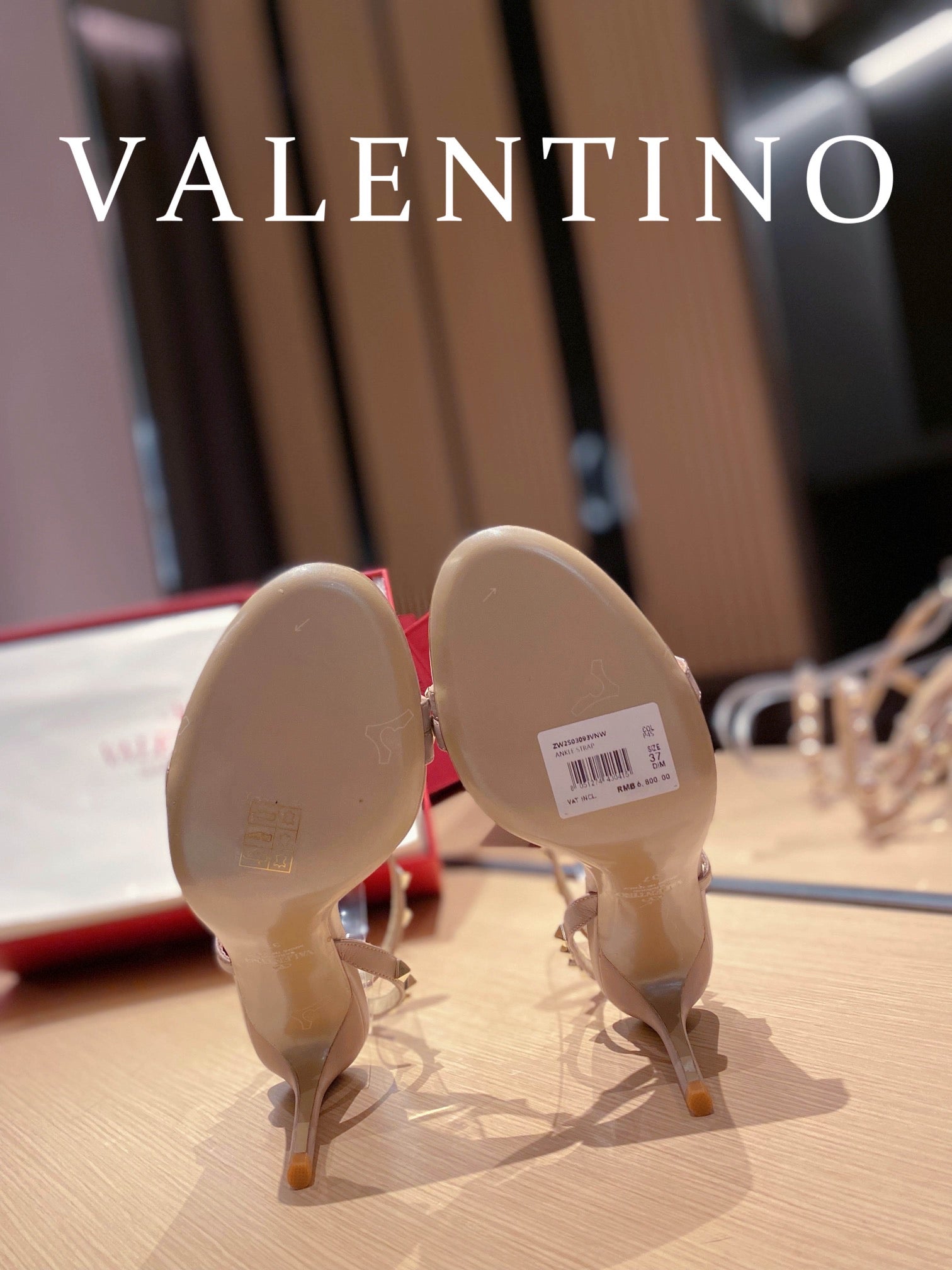 [TOP] VALENTINO  Rockstud Asymmetrical Slingback Sandals - Nude Pink