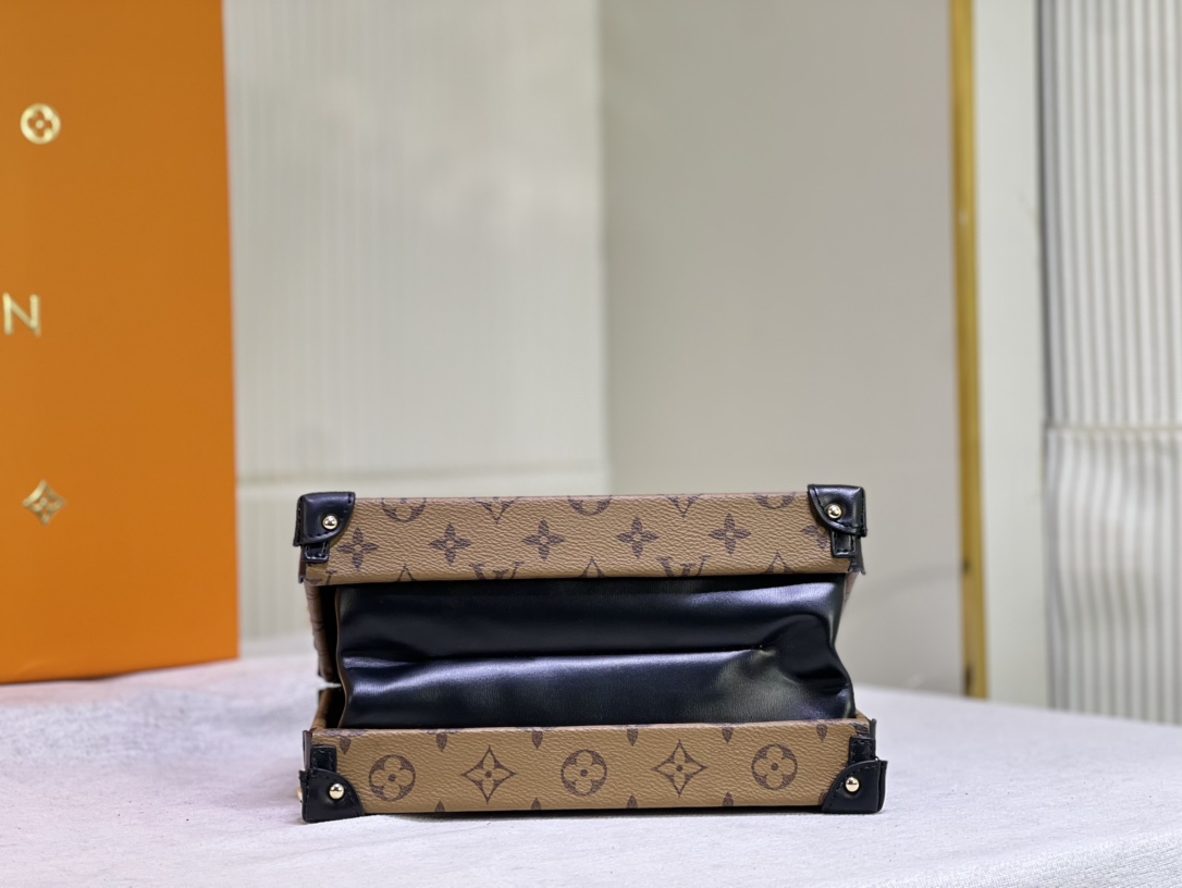 [TOP] Louis Vuitton LV Petite Malle V Box Bag