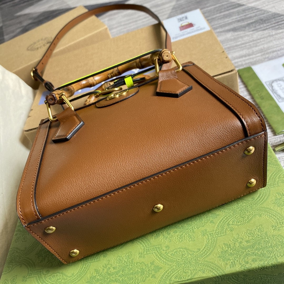 [TOP] GUCCI G*G Diana Small Bag - Brown