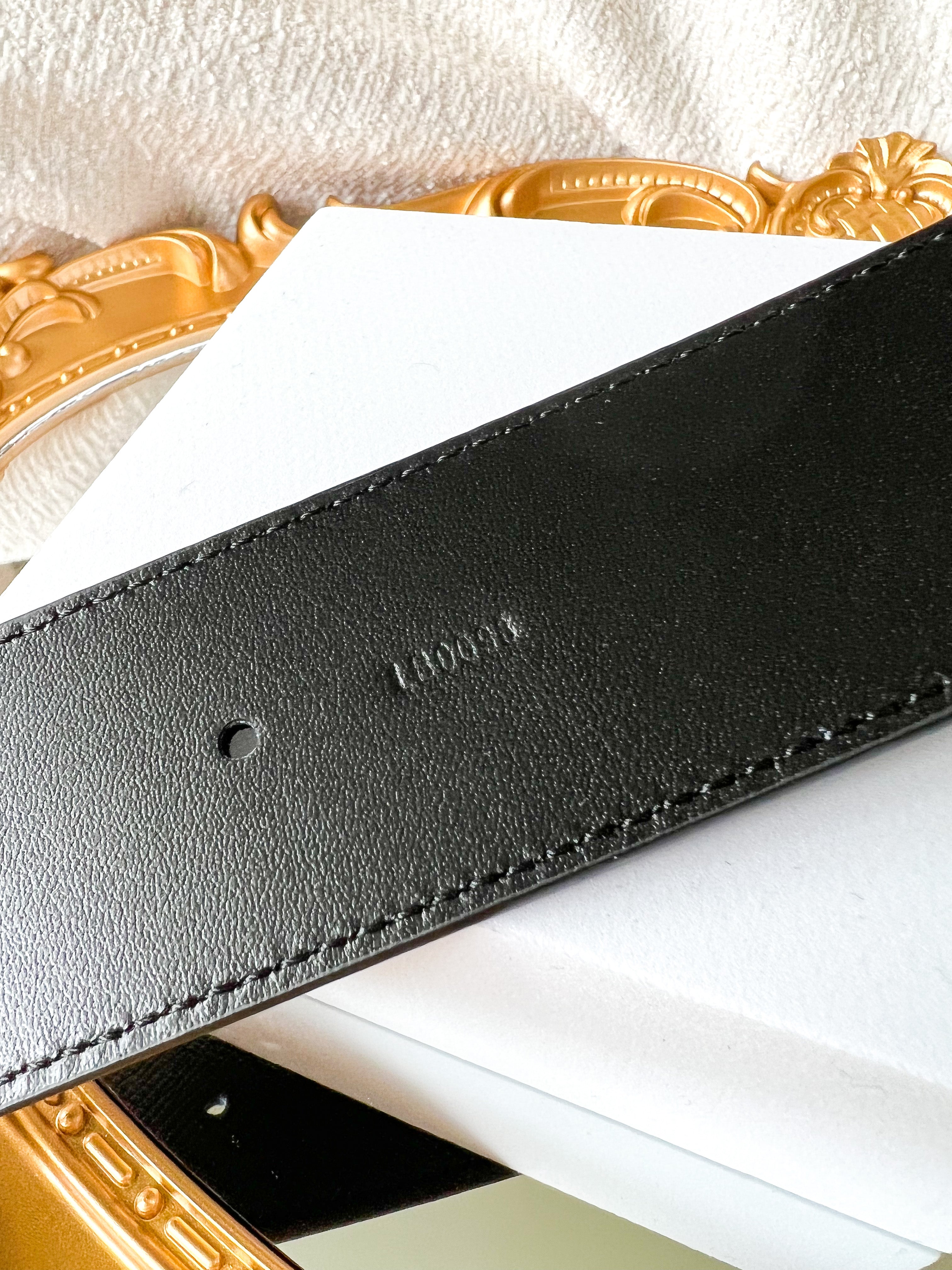 [TOP] Louis Vuitton LV L*V Black and Gold Caro Belts