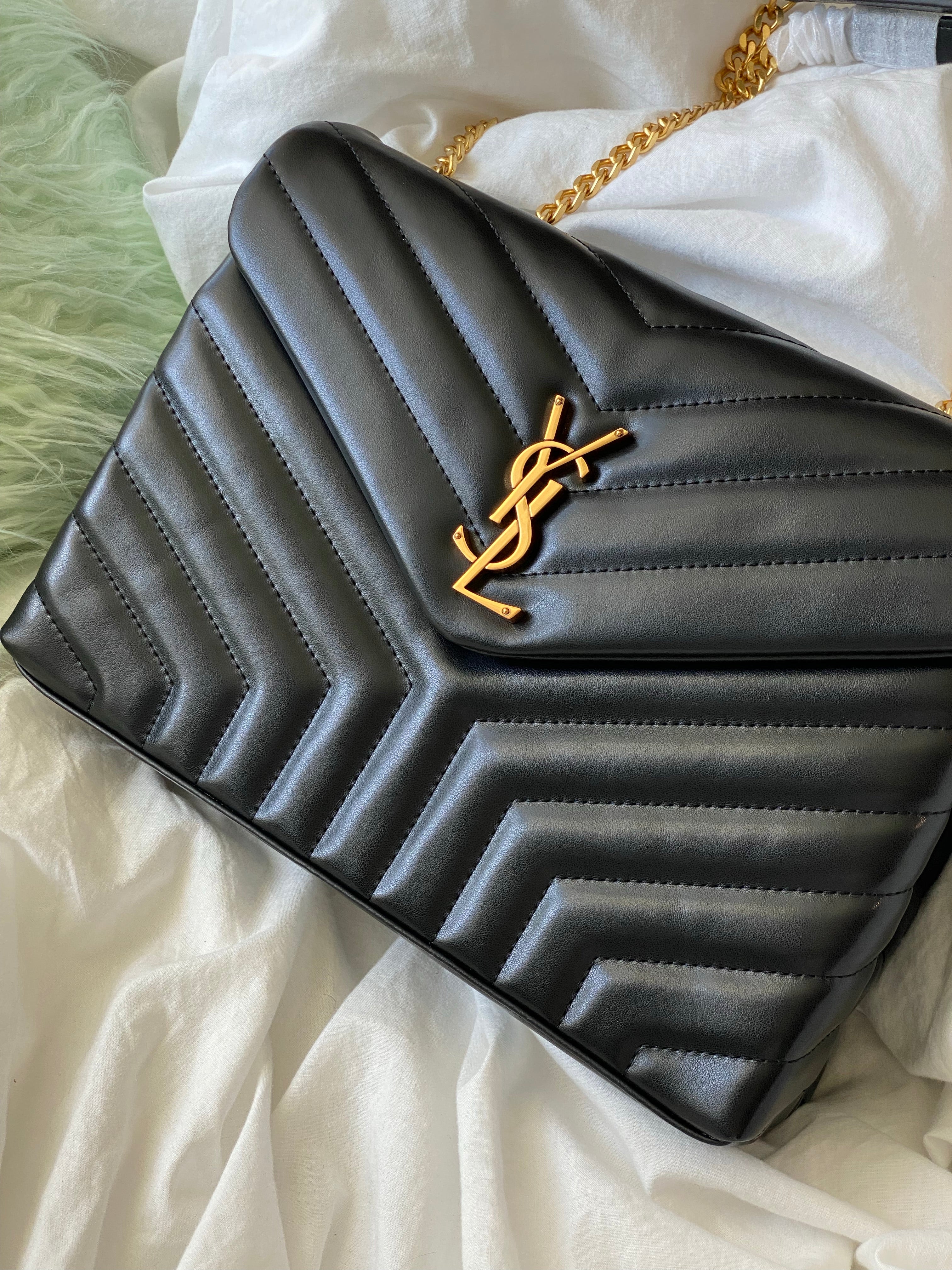 [TOP] Yves Saint Laurent YSL LouLou Bag Medium 25cm - Black w GHW