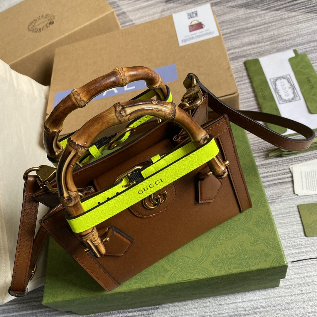 [TOP] GUCCI G*G Diana Small Bag - Brown