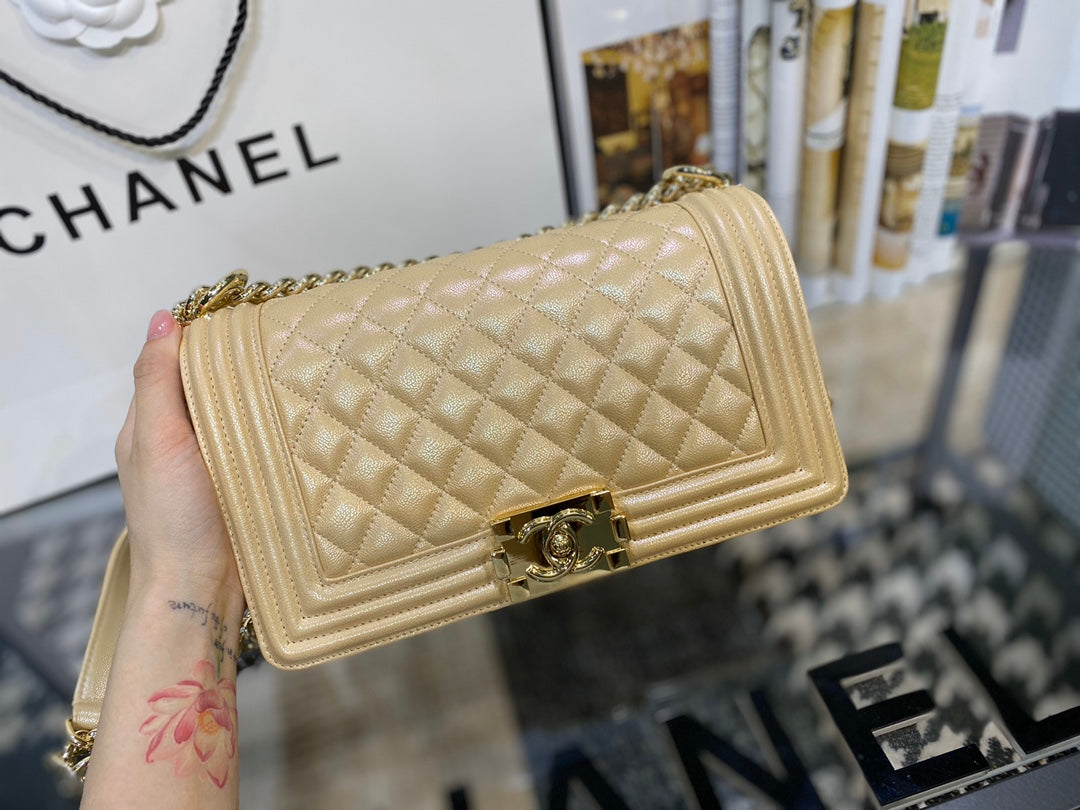 [TOP] CHANEL Le Boy Bag Caviar Skin Medium 25cm - Beige