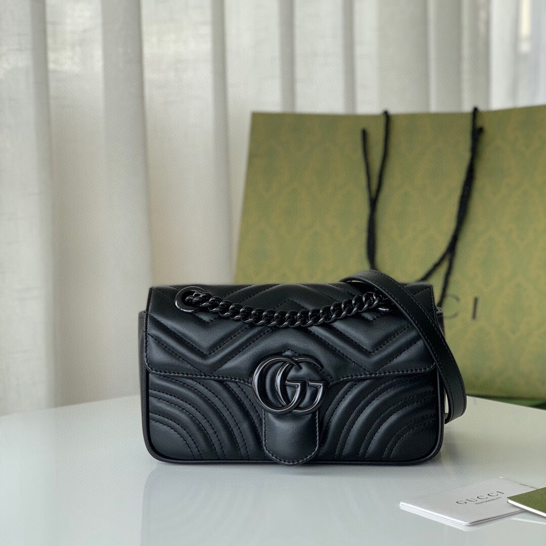 [TOP] GUCCI Gu€€i Marmont Matelasse Bag Mini 22cm - All Black