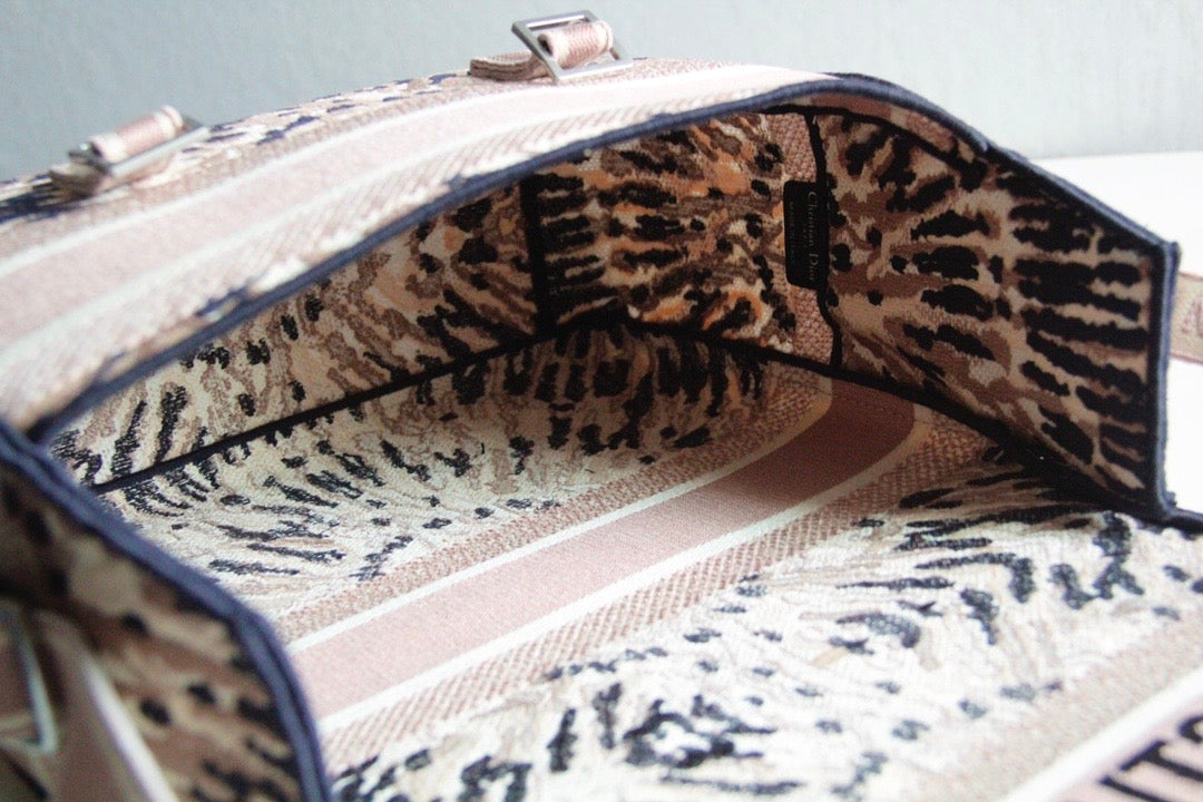 [TOP] Christian Dior Camp Embroidery Bag - Pink Tie Dye