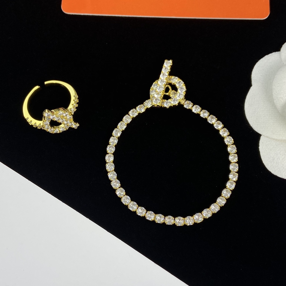 [TOP] HERMES Necklace Earrings Bracelet Ring Set - Gold