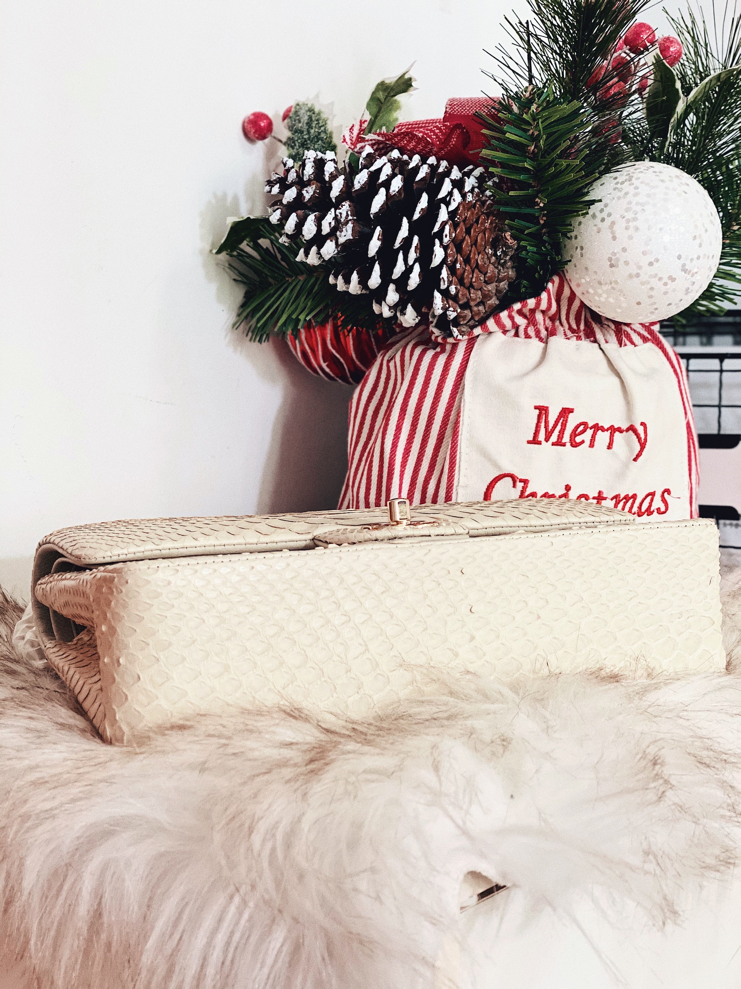 [TOP] CHANEL Classic Flap Bag True Python Leather Medium 25.5cm