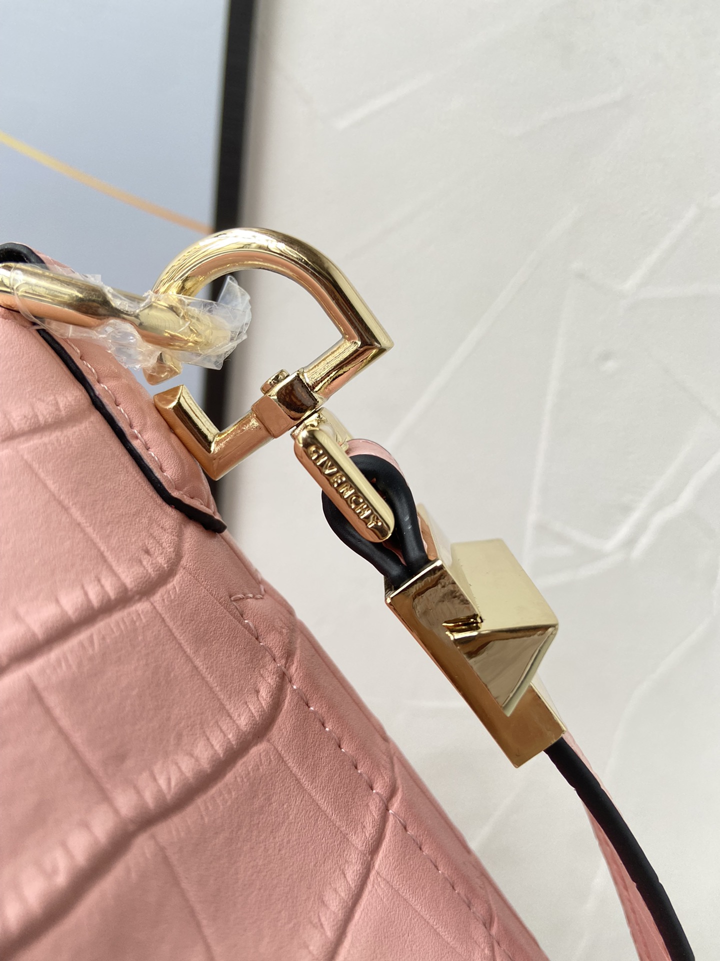 [TOP] GIVENCHY Antigona Crocodile Handbag 28*23*17cm/33*28*19cm - 3 Colour