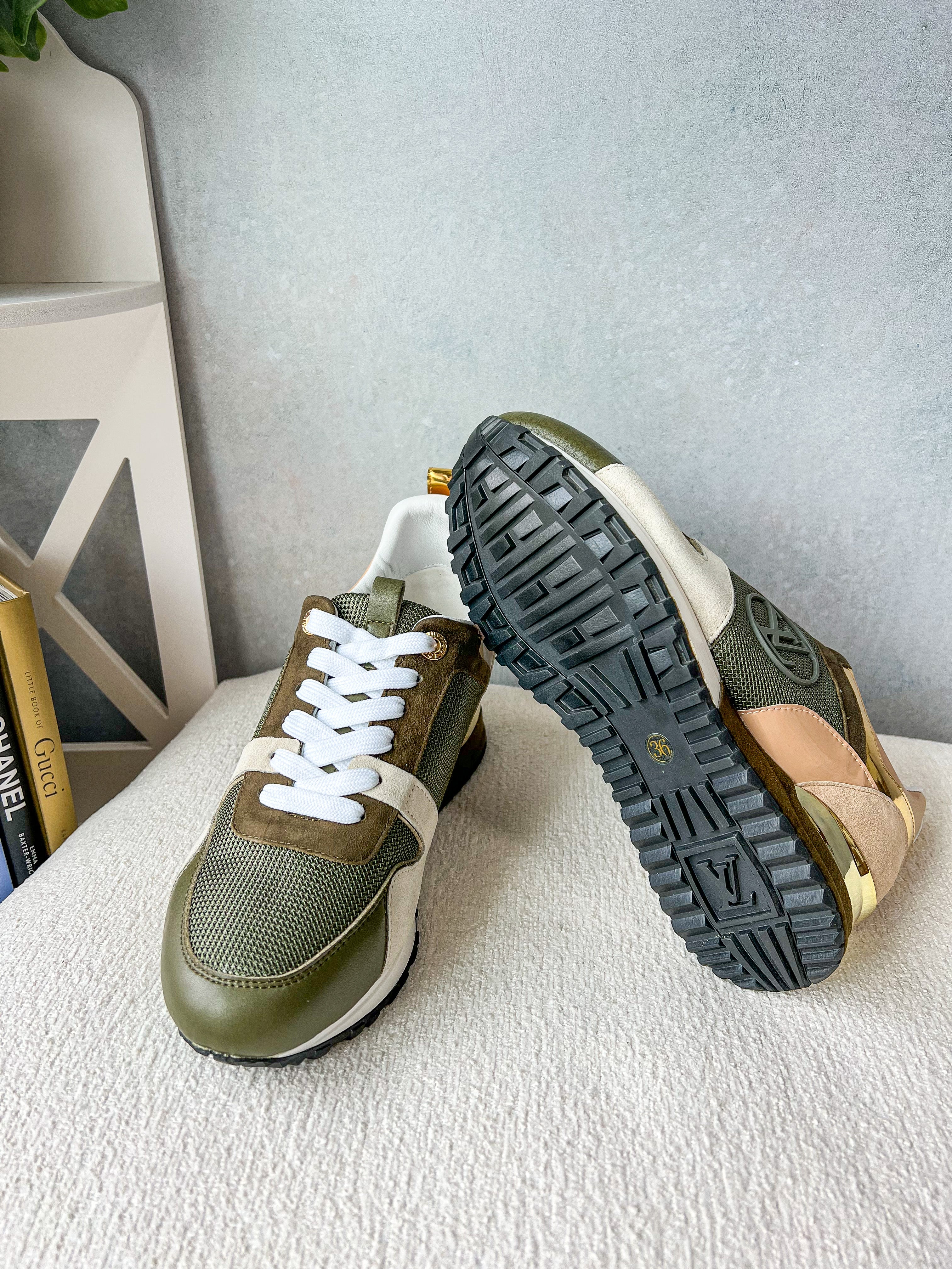 [TOP] Louis Vuitton LV L*V Runaway Sneakers - 24 Colors