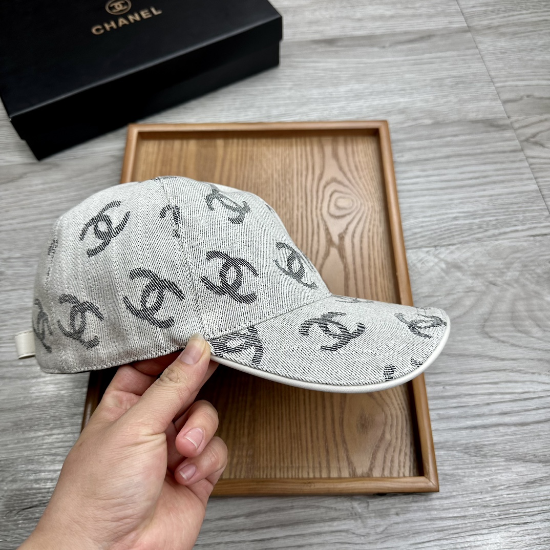 [TOP] CHANEL Baseball Cap - Gray