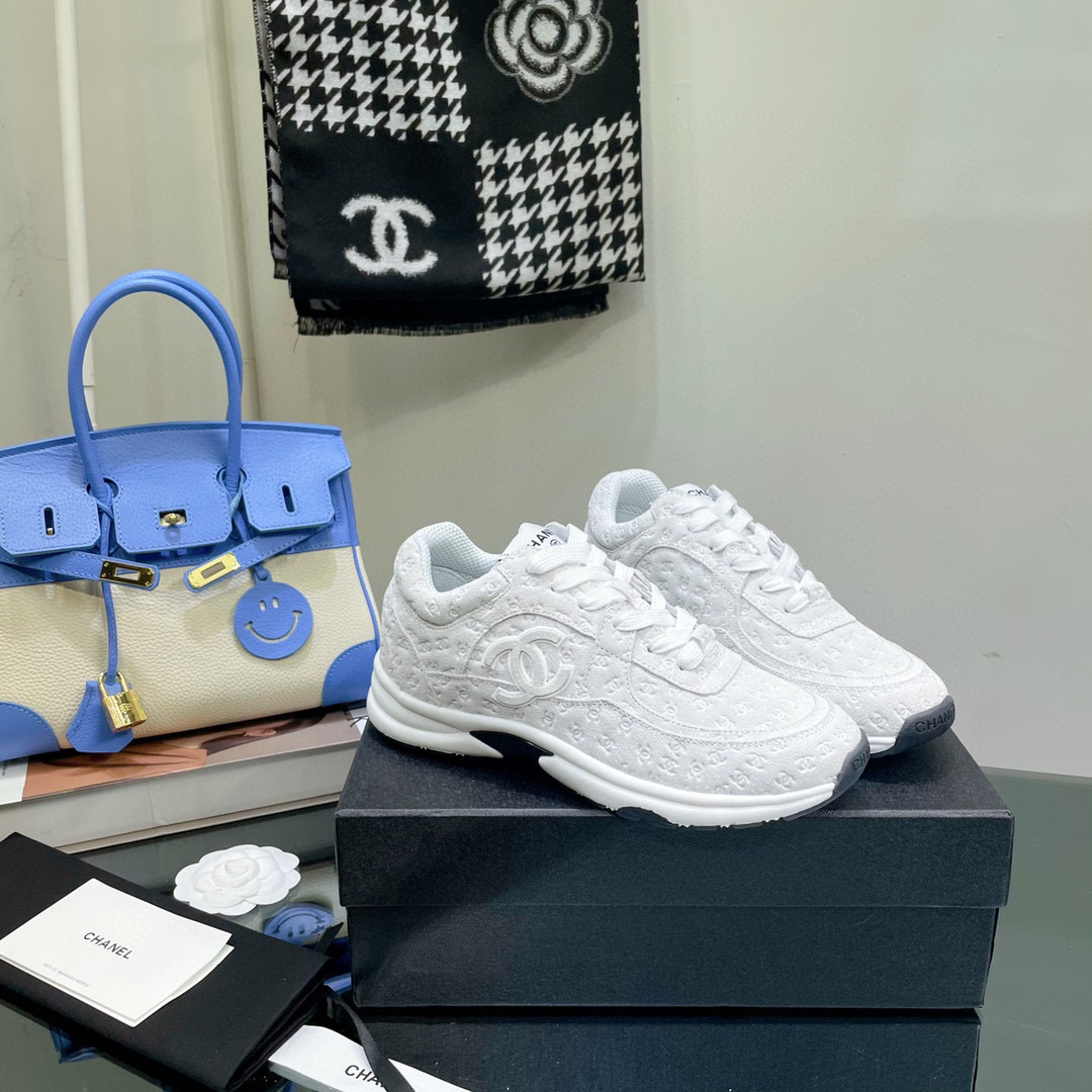 [TOP] CHANEL Two Tone Sneaker - 8 Clolours