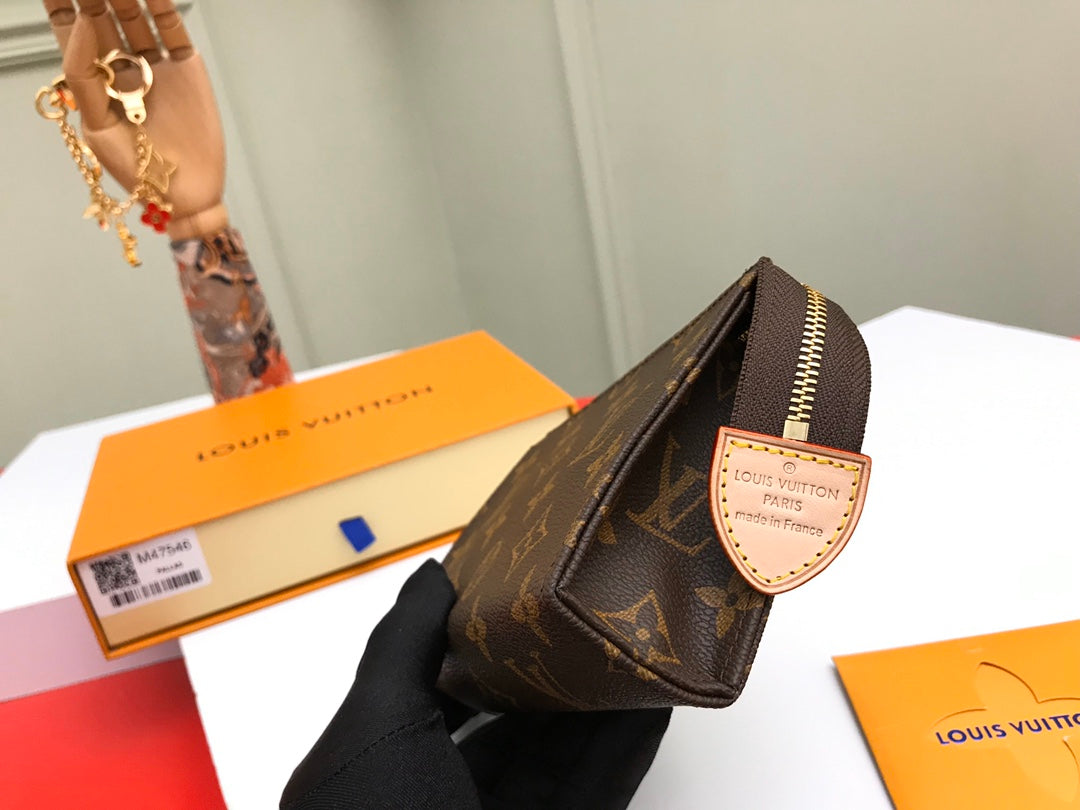 [TOP] Louis Vuitton LV Toilery Pouch Monogram 15-Brown
