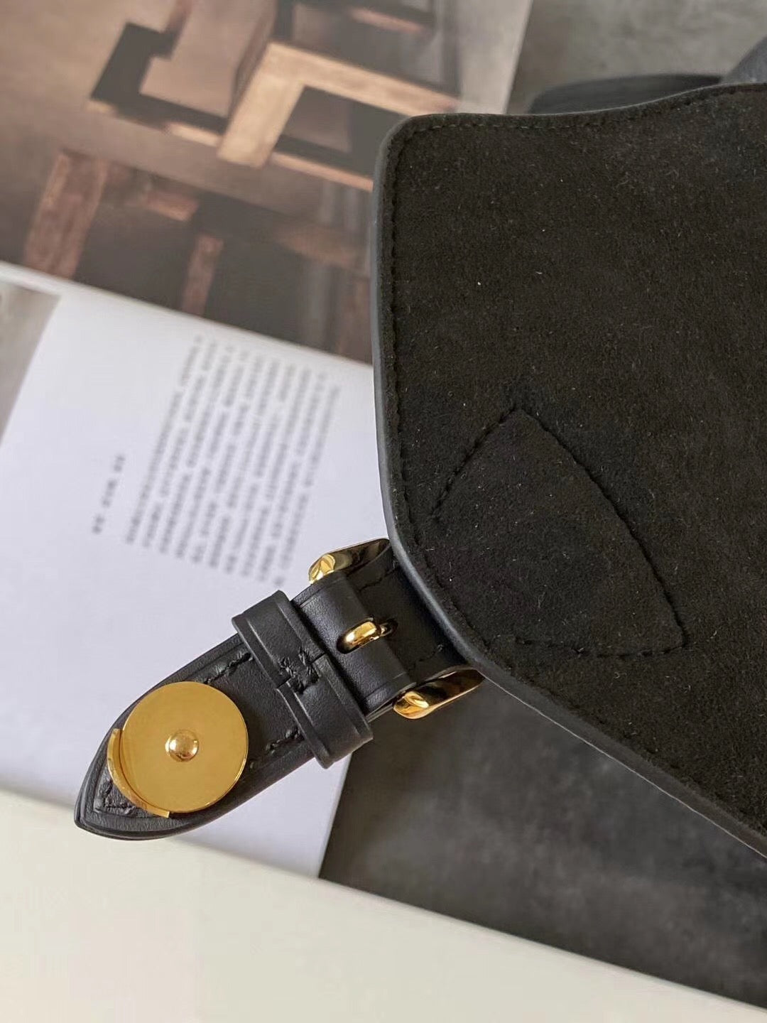 [TOP] Louis Vuitton LV  Backpack Montsouris Monogram Empreinte PM 27.5 x 33 x 14 cm - BLACK