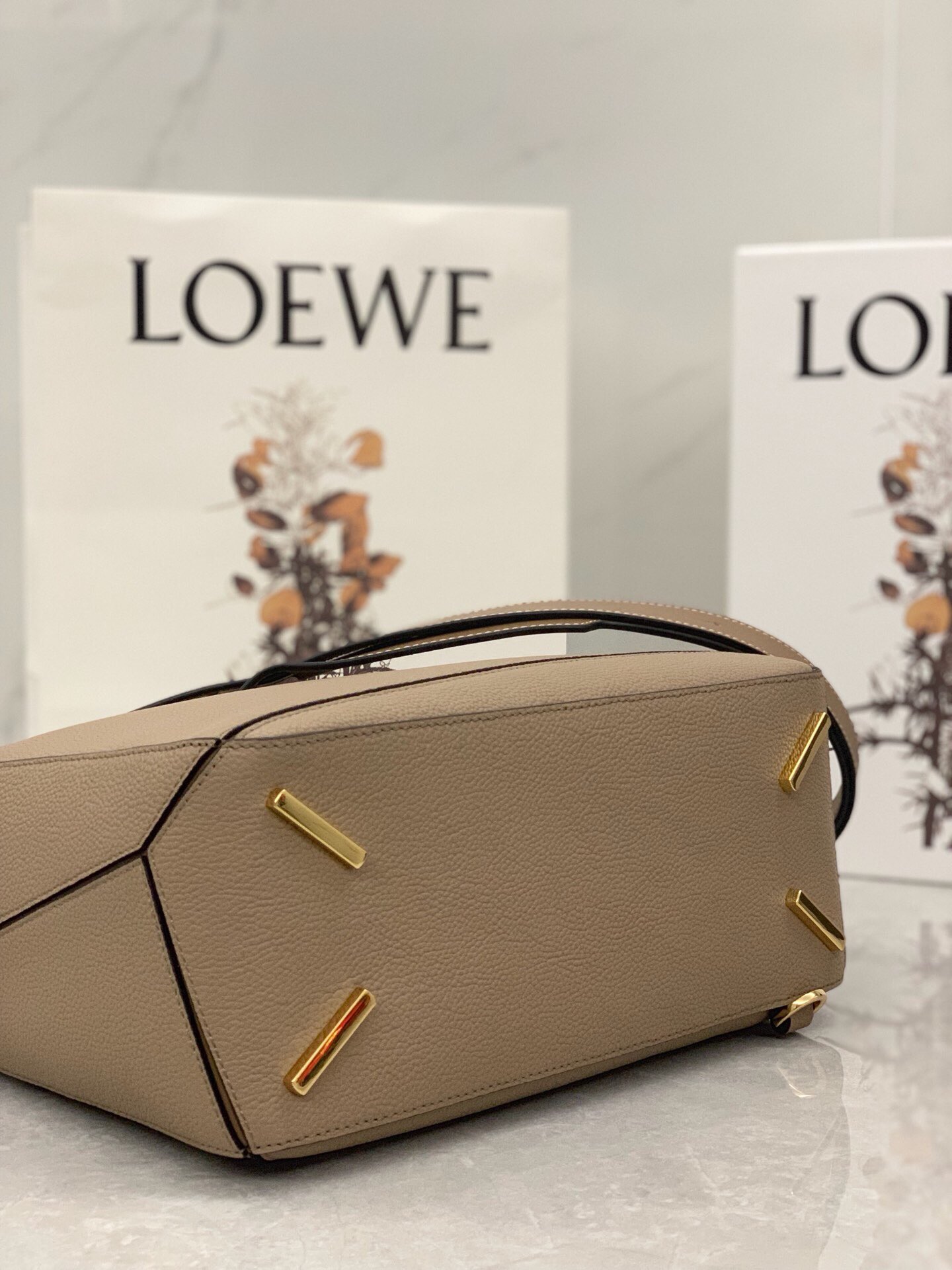 [TOP] LOEWE Puzzle Bag 29*18*12CM - Sand