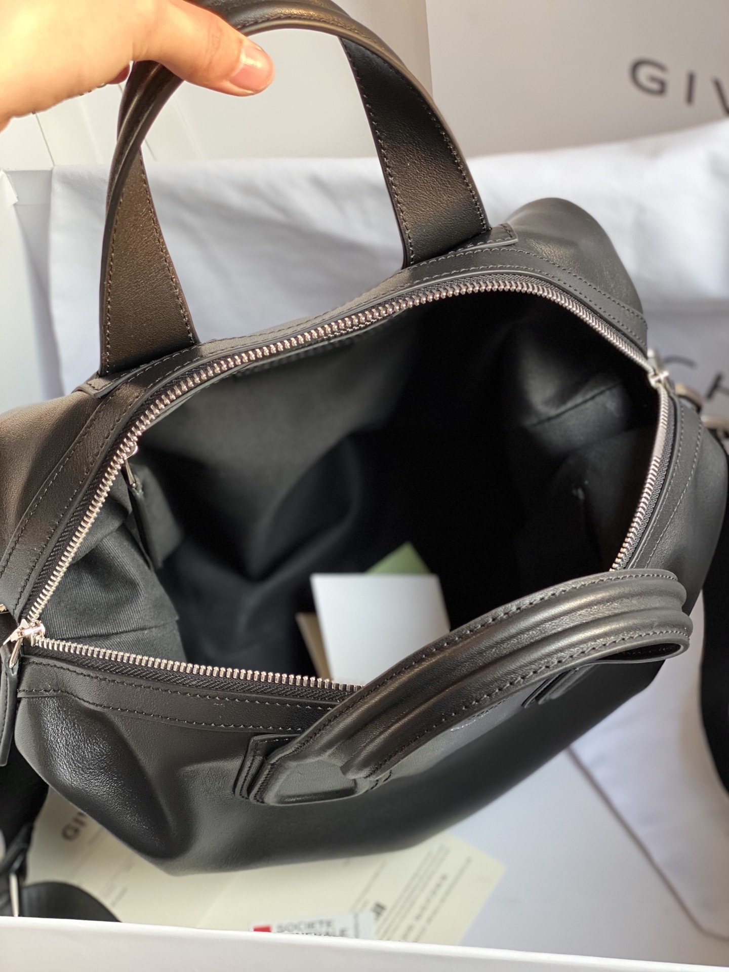 [TOP] GIVENCHY Nightingale Handbag Natural Textured Calfskin 28cm - 2 Color