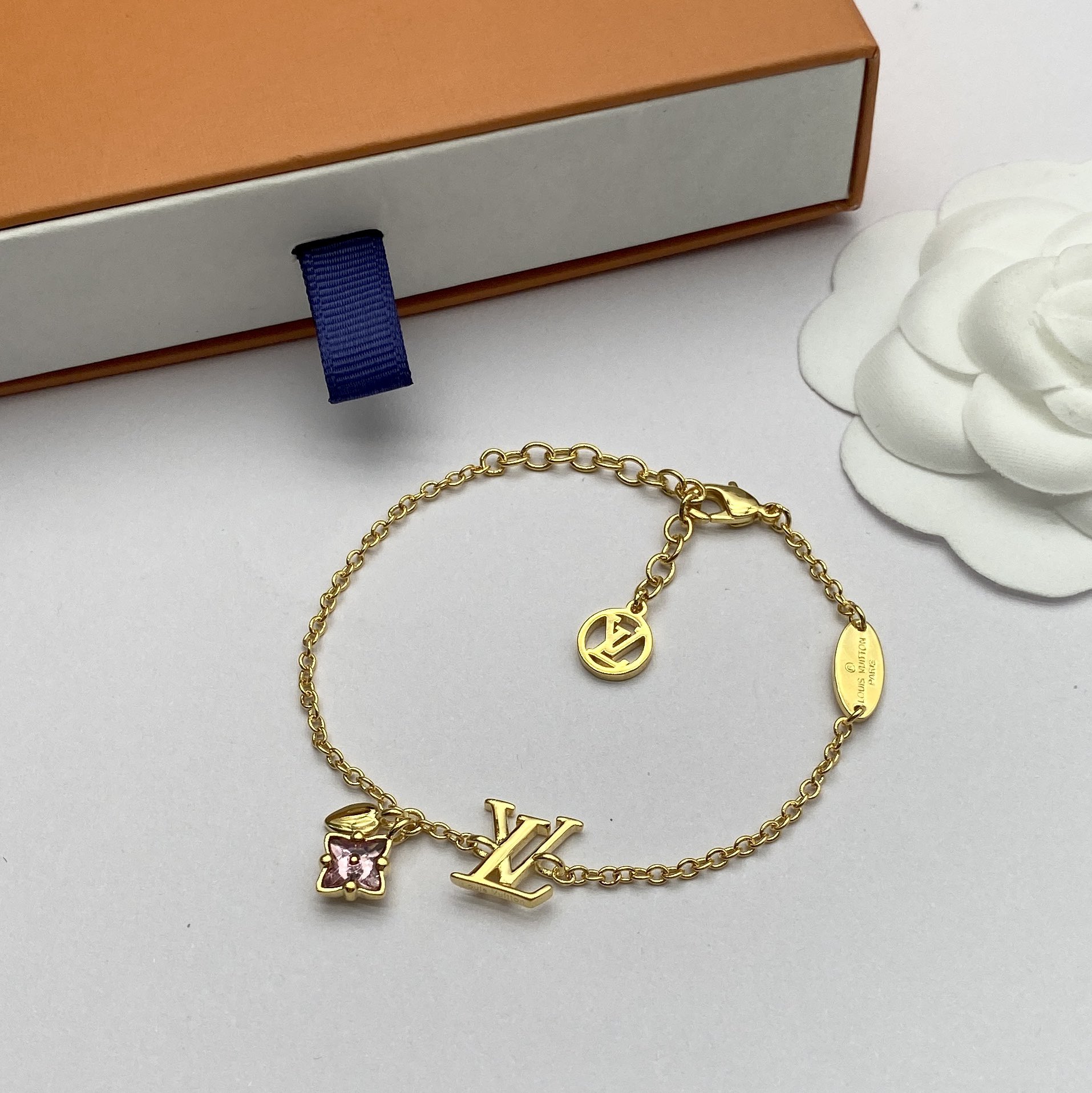 [TOP] Louis Vuitton LV Idylle Blossom Necklace Bracelet Earrings Set