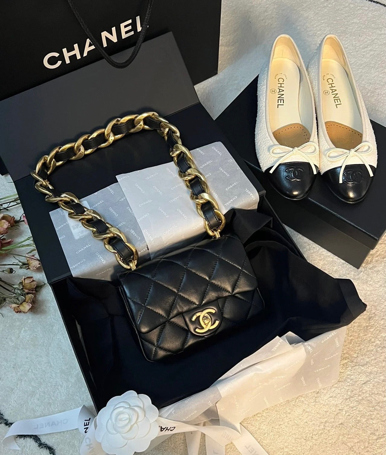 [TOP] CHANEL Classic Flap Leather Big Chain Mini 20cm - Black