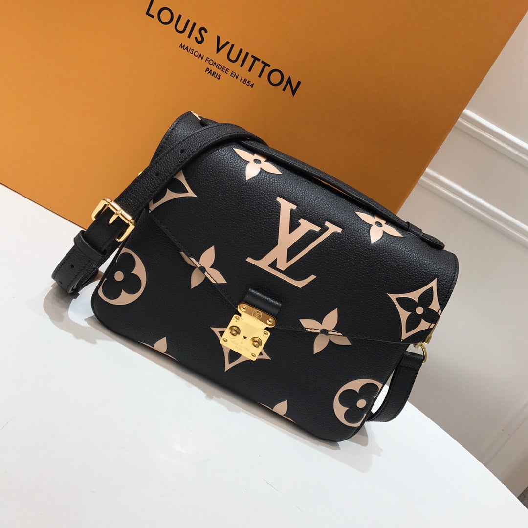 [TOP] Louis Vuitton LV  Empreinte BiColor Metis Giant Monogram 25X19X7cm- Black and White