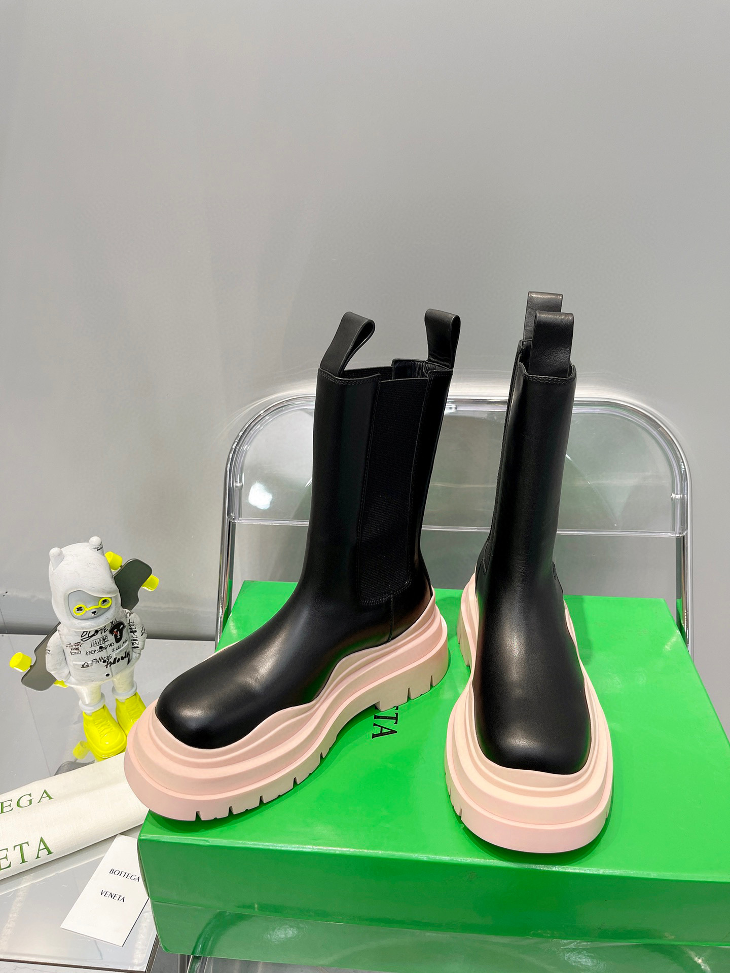 [TOP] Bottega Veneta BV Tire Chelsea Boot - Six Colours