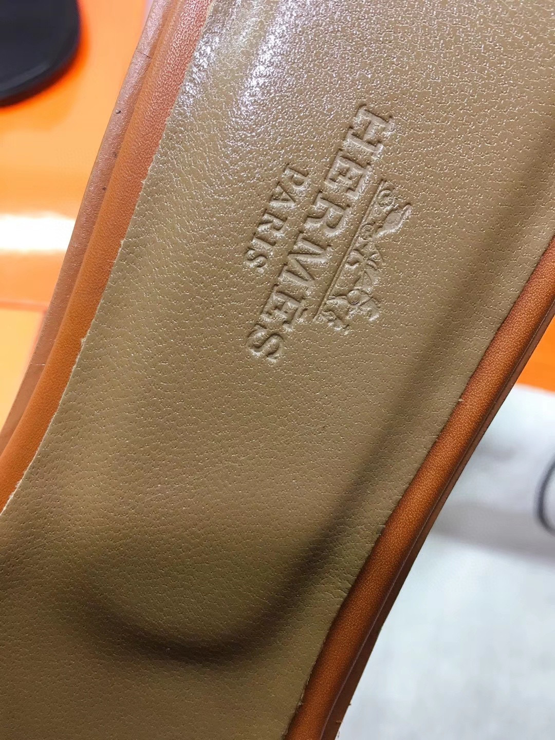 [TOP] HERMES Oran Smooth Leather Slides - Black/White/Brown