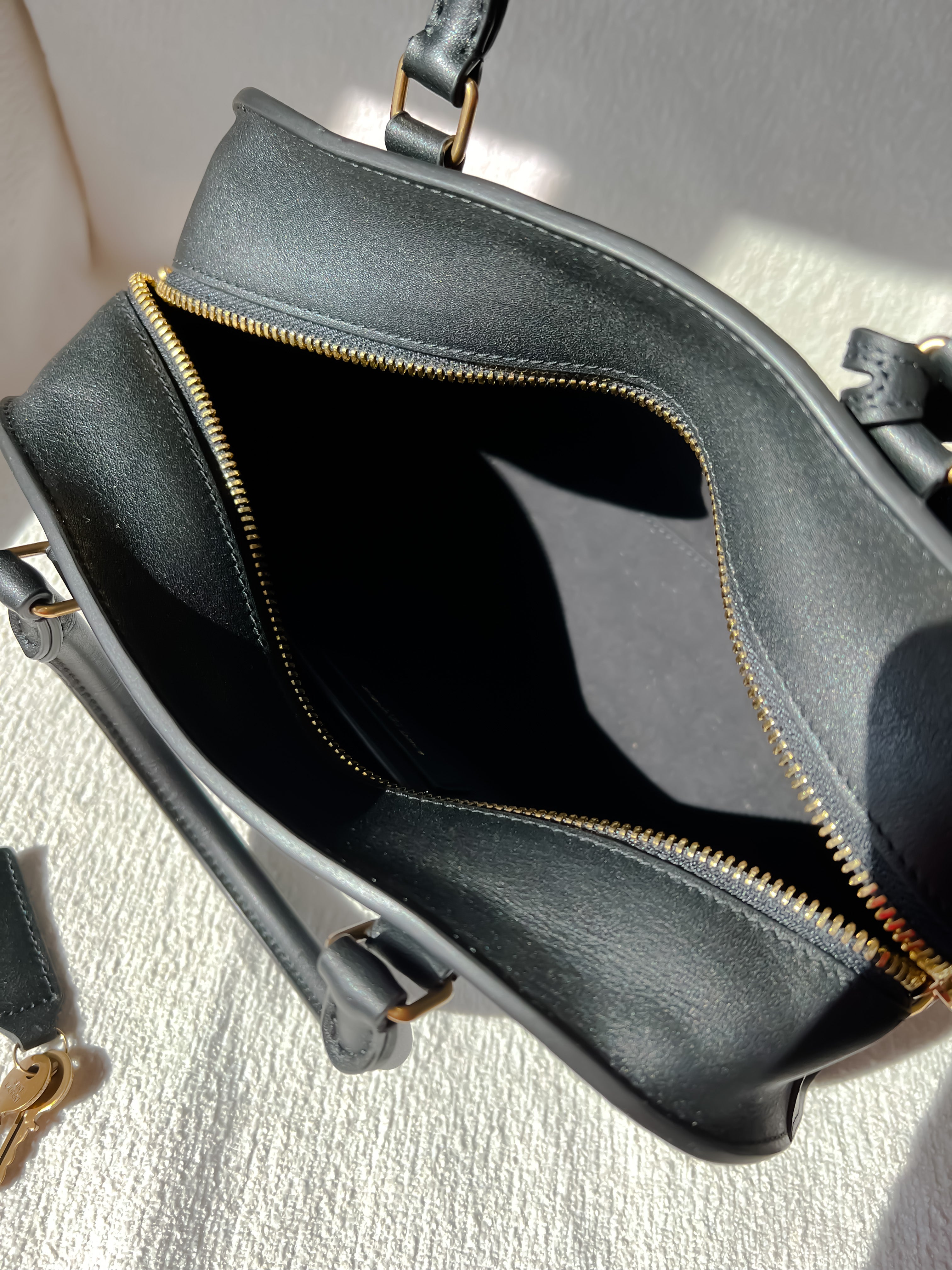 [TOP] Yves Saint Laurent YSL Baby Duffle Bag - Black