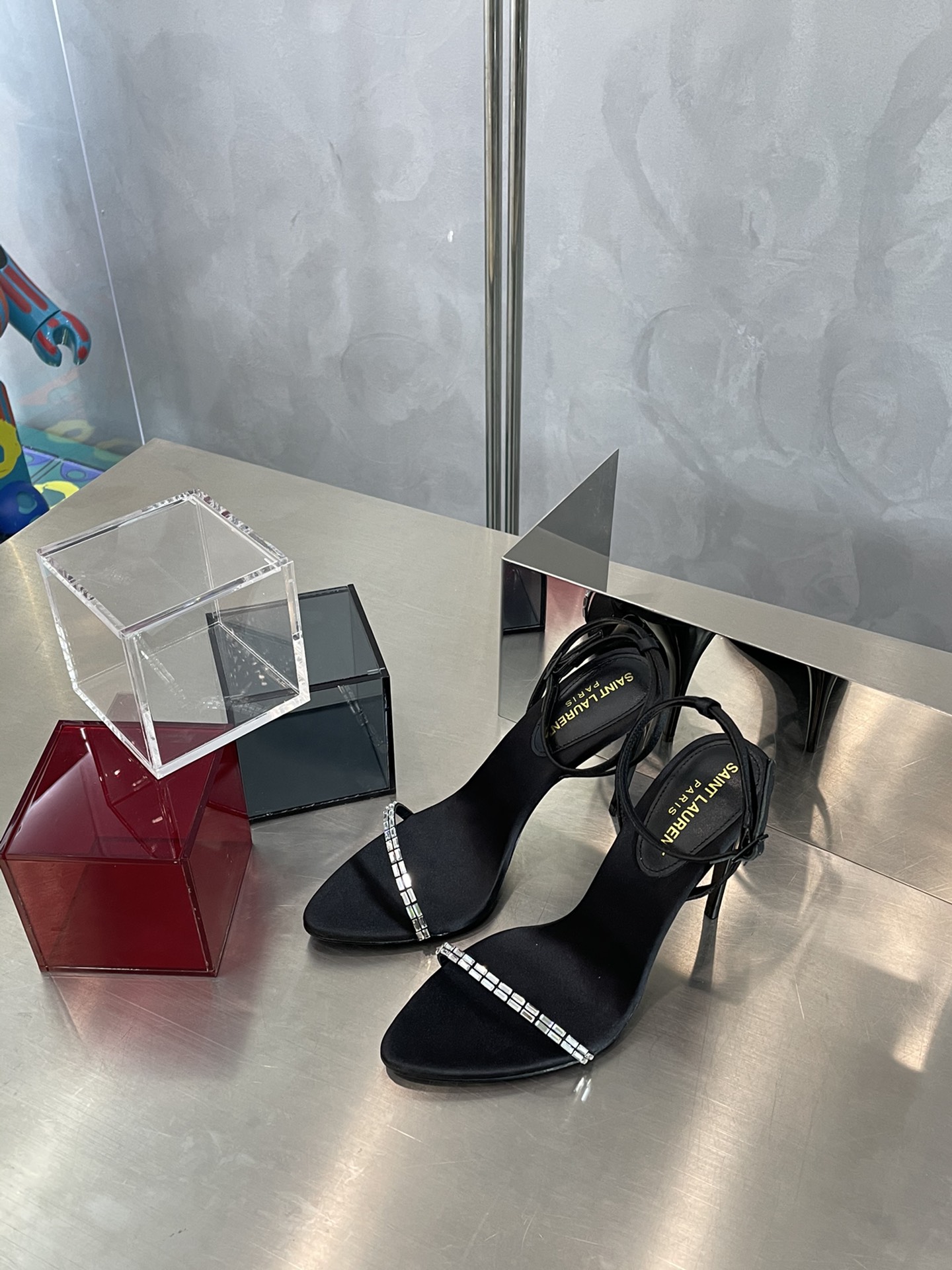 [TOP] Yves Saint Laurent YSL Chain High Heels - SHW - Black