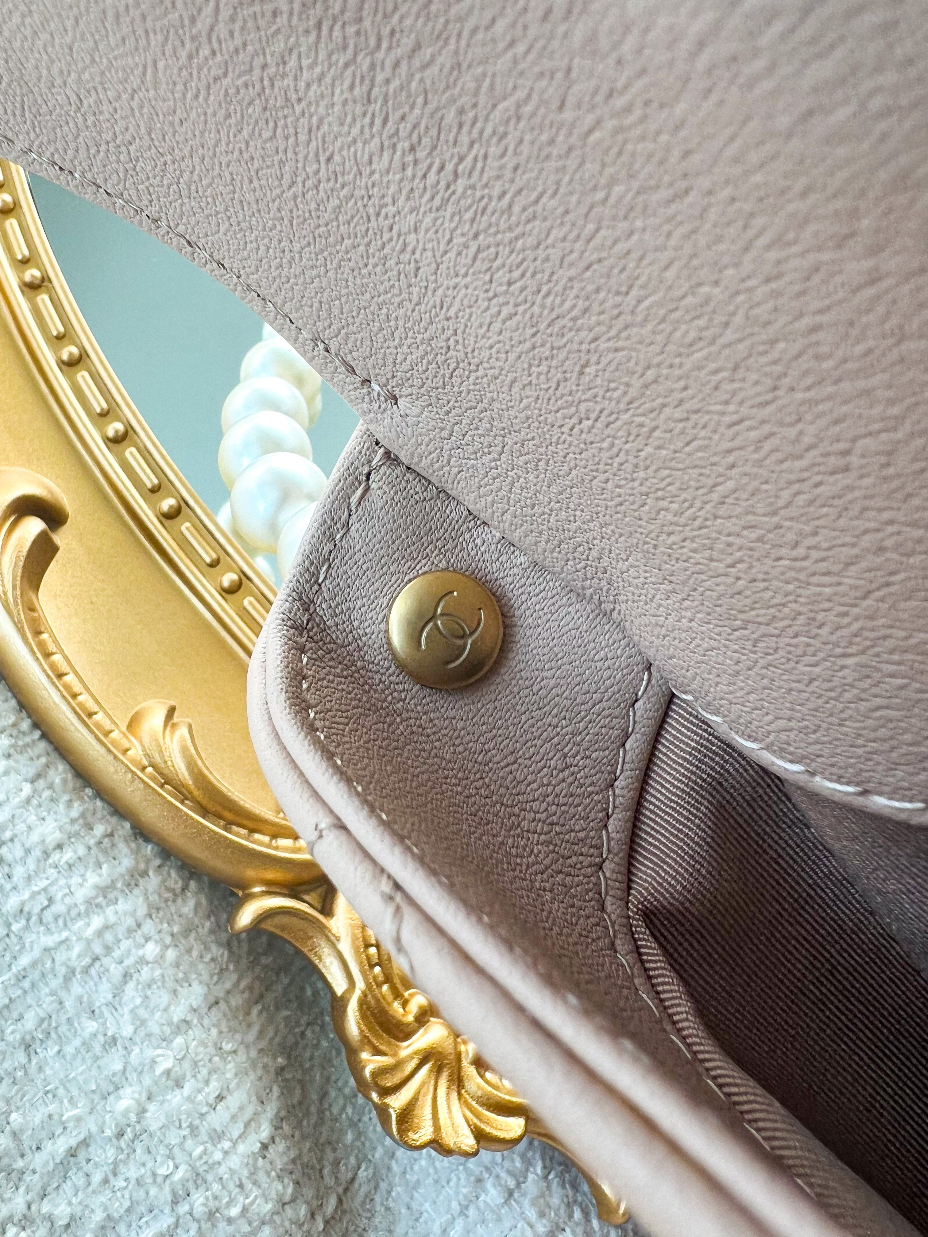 [TOP] CHANEL Hobo Bag Imitation Pearls Small - Beige