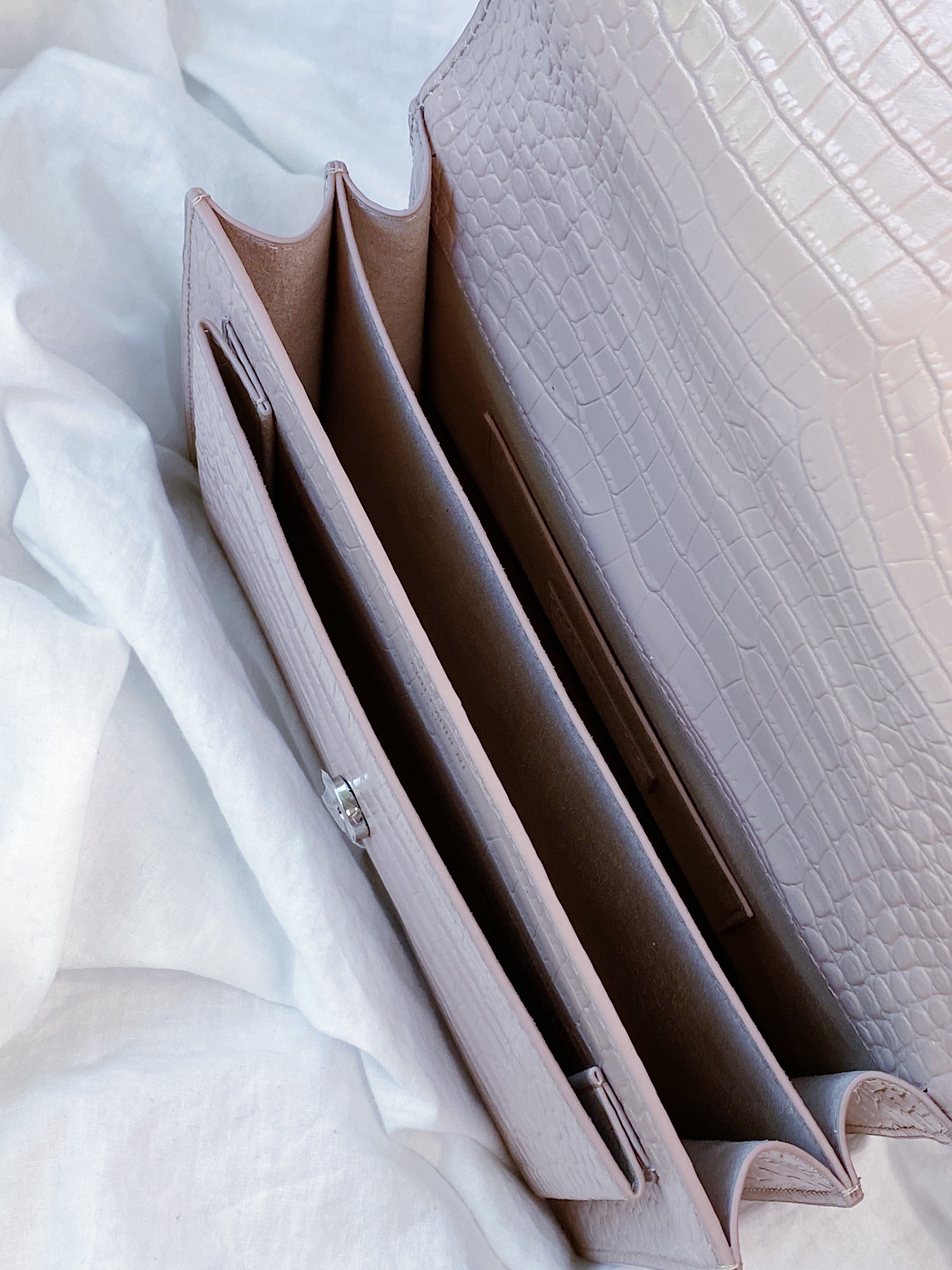 [TOP] Yves Saint Laurent YSL Pink Small Monogram Sunset Croc Embossed Leather Bag