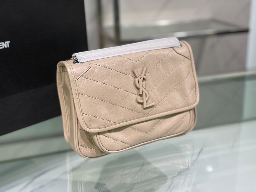 [TOP] Yves Saint Laurent YSL Niki Small Wrinkle Bag - BEIGE