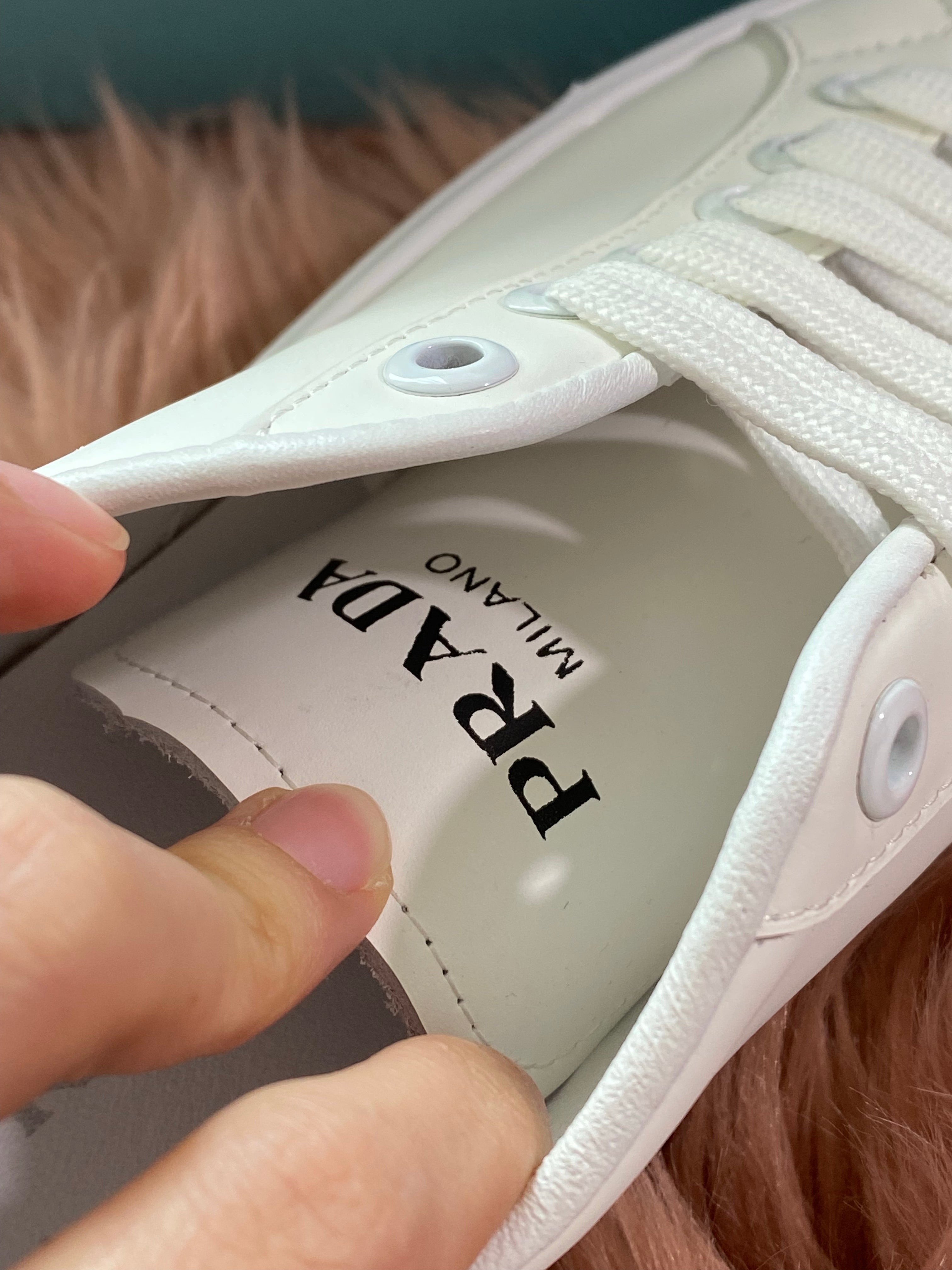 [TOP] PRADA Sneakers - White and Black