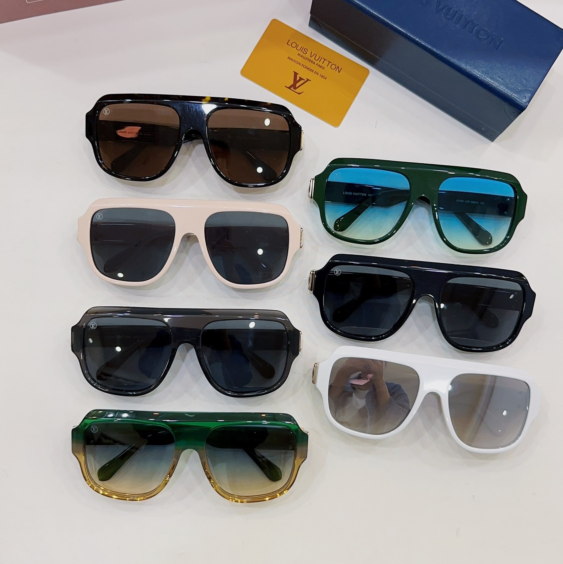 [TOP] Louis Vuitton LV Sunglasses  - 7  Color