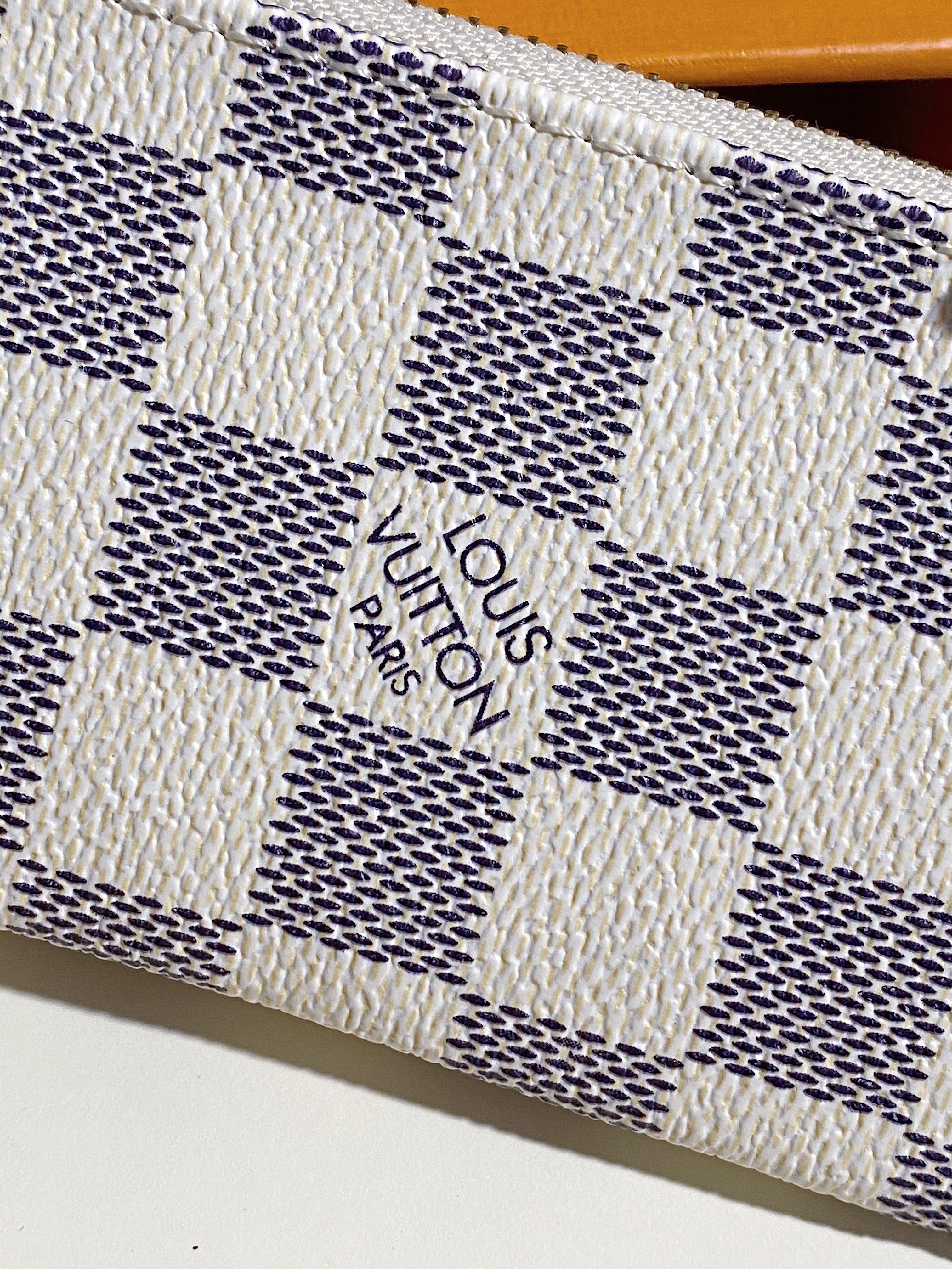 [TOP] Louis Vuitton LV LV Key Pouch - Damier Azur