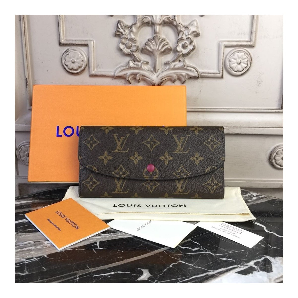 [TOP] Louis Vuitton LV Emilie Wallet Monogram Canvas