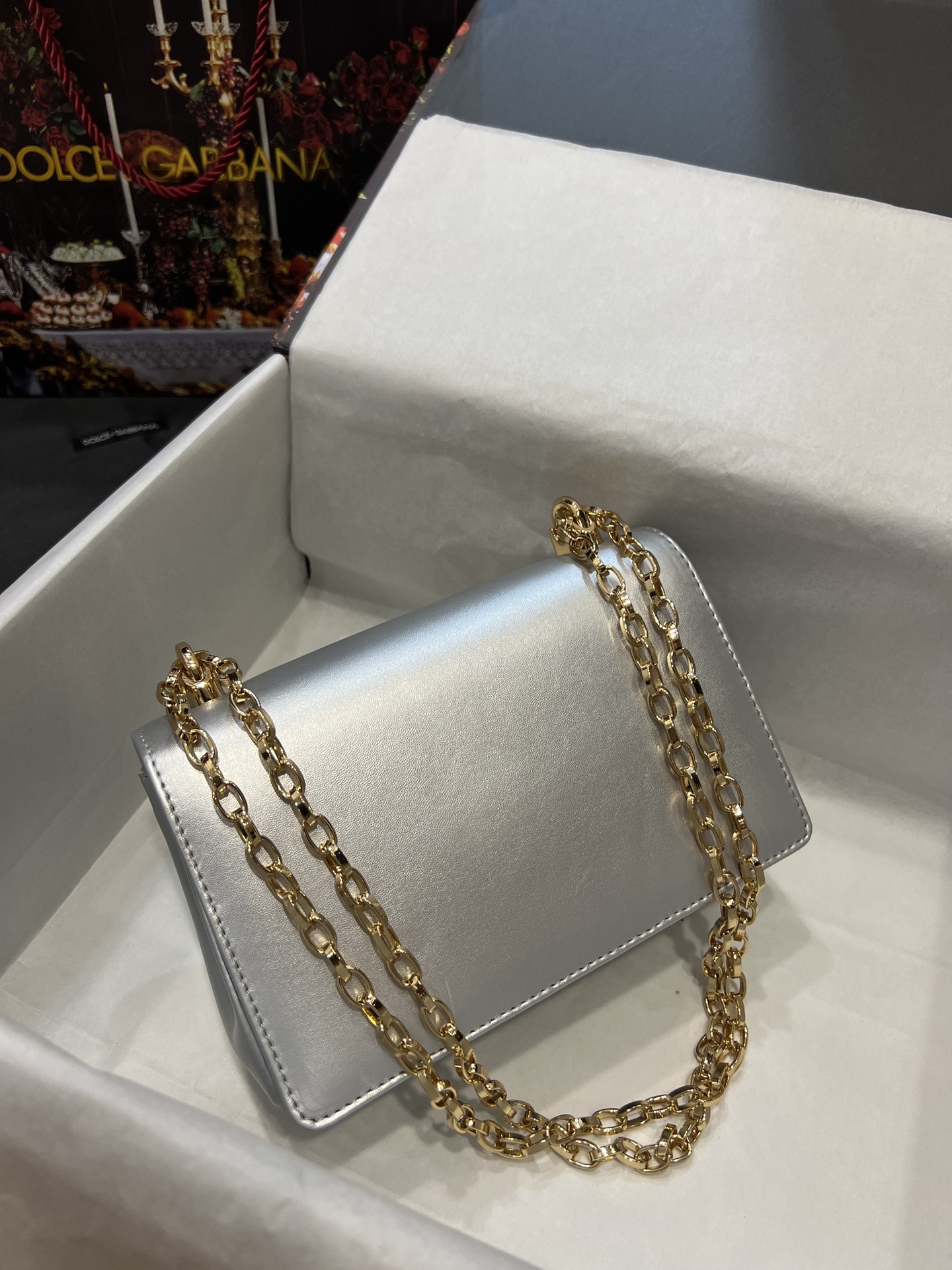 [TOP] Dolce & Gabbana D&G Polished Calfskin DG Girls Bag 21*4*15 - Silver