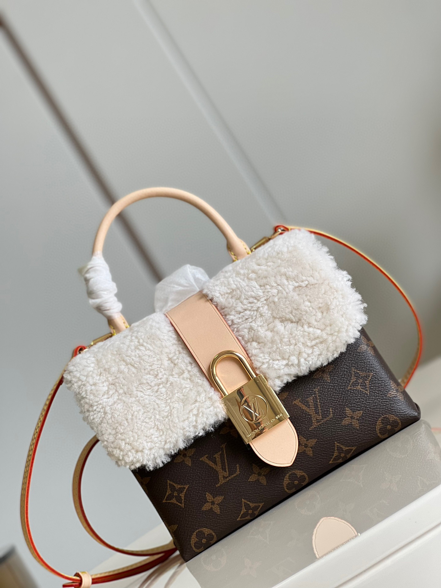 [TOP] Louis Vuitton LV Locky Bag BB 21x17x8cm- Monogram