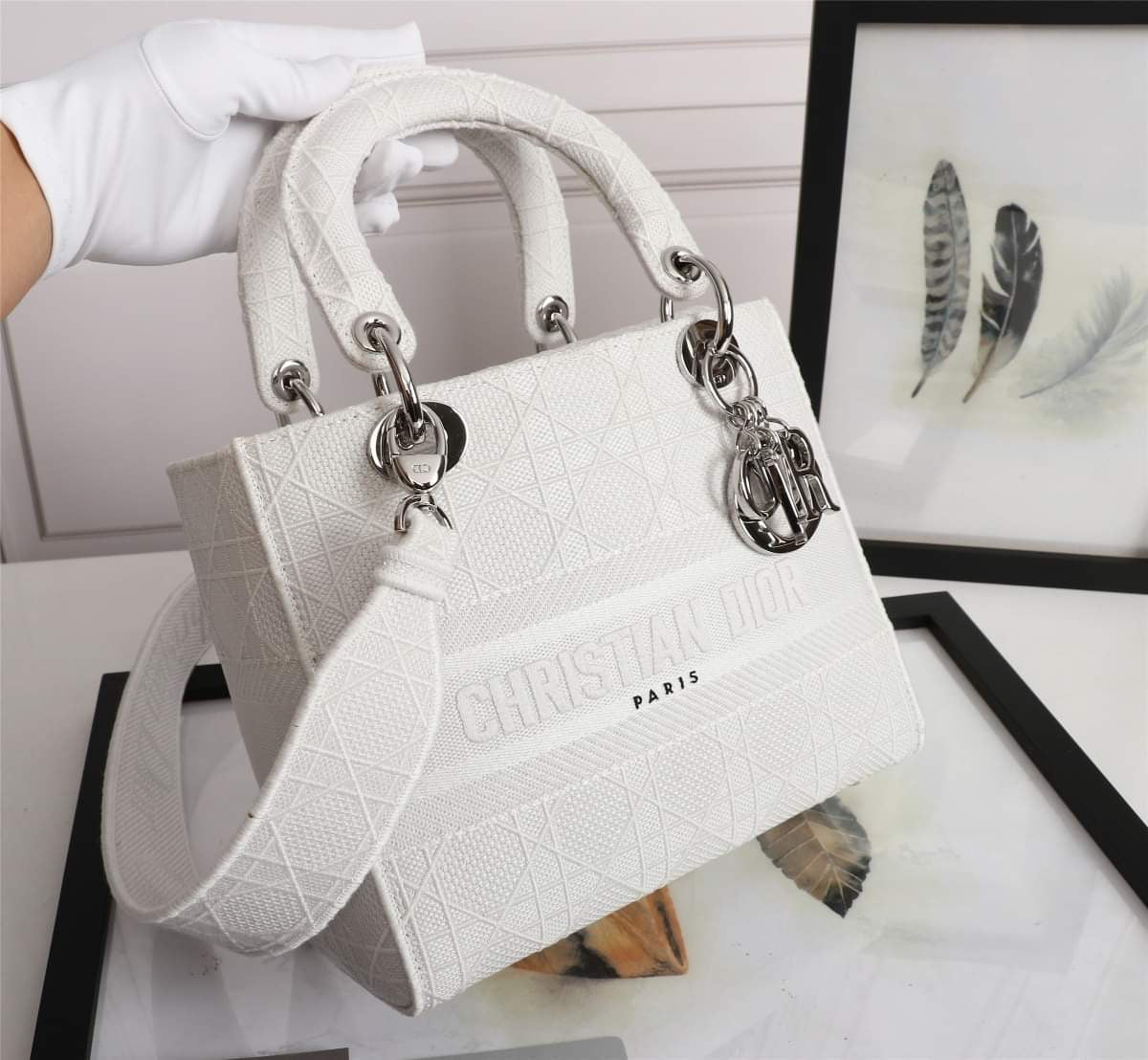 [TOP] Christian Dior Lady D-Lite Bag Cannage Embroidery Medium - white