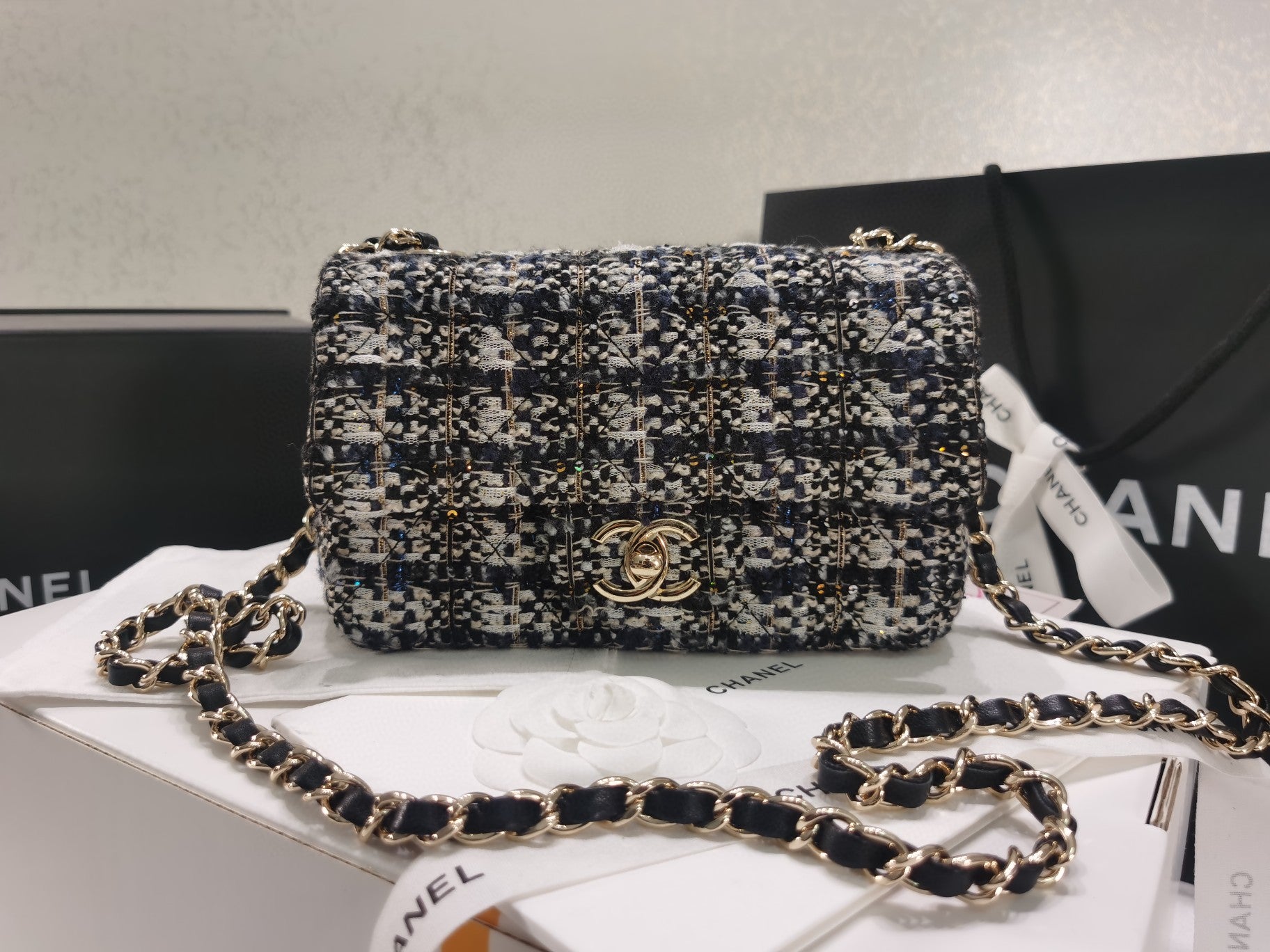 [TOP] CHANEL Classic Flab Glittered-Tweed & GHW Mini 20cm - Navy Blue, Grey, Silver