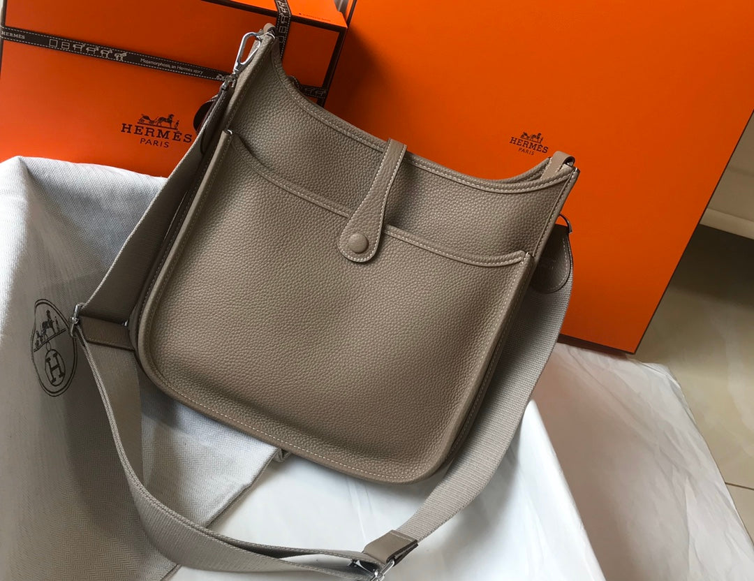 [TOP] HERMES Evelyne Togo Leather 28cm - Etoupe