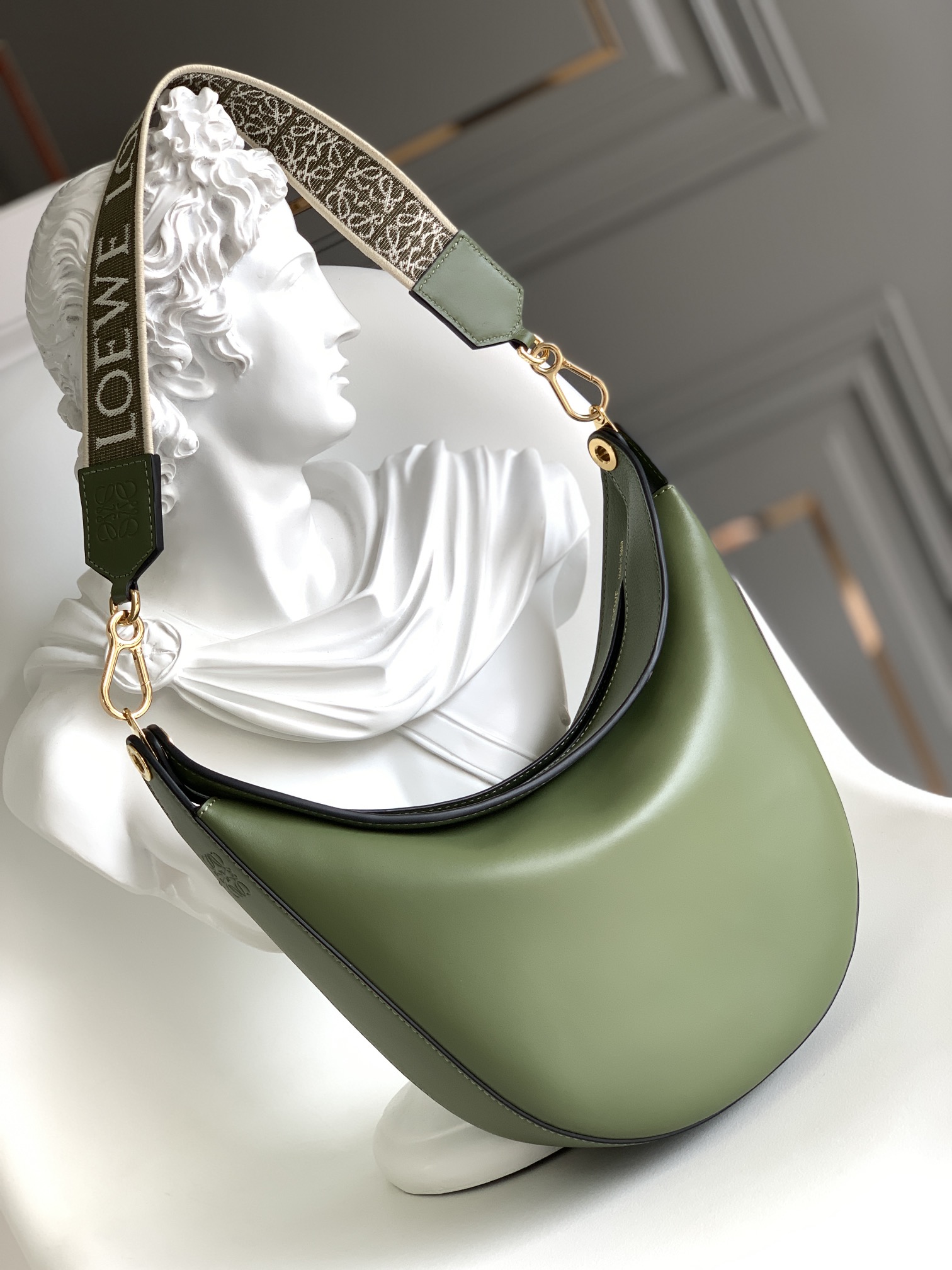 [TOP] LOEWE Calfskin Luna Bag 34*9*30cm - Green