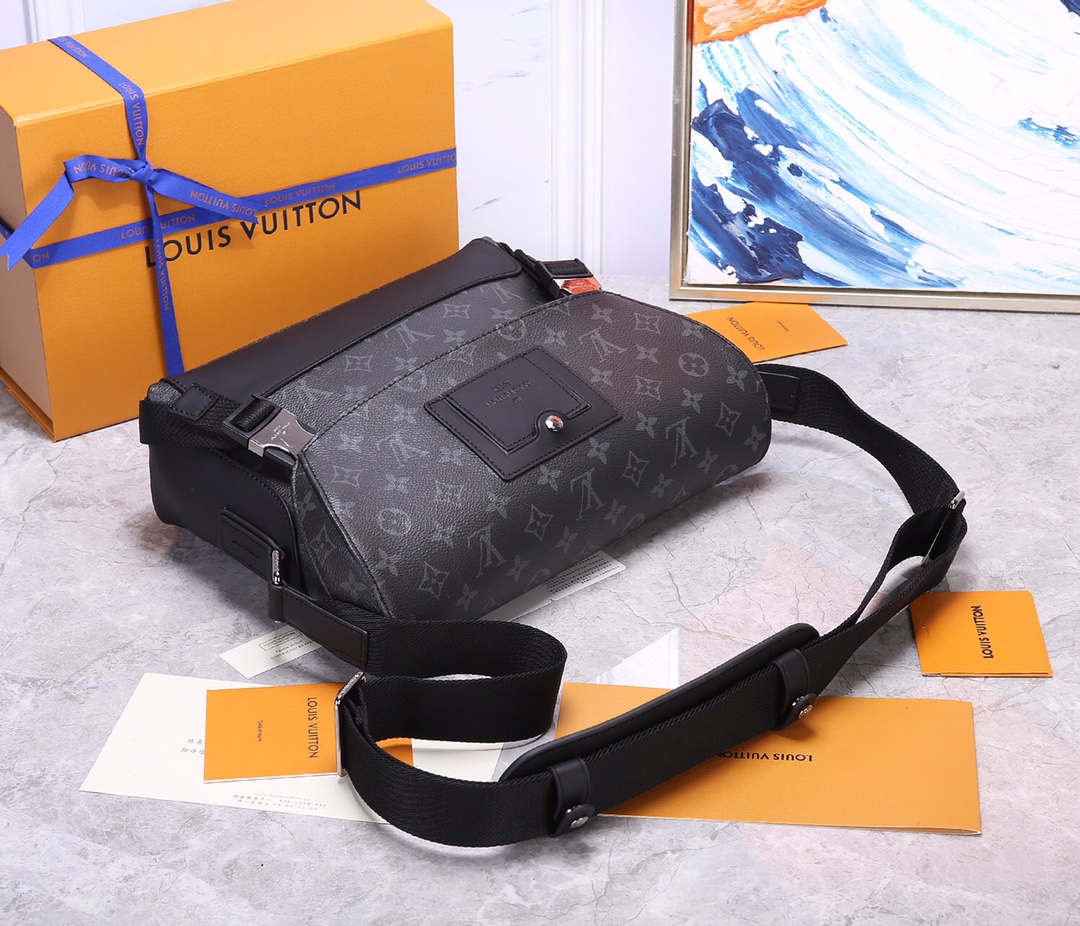 [TOP] Louis Vuitton LV Messenger PM Voyager Small Messenger Bag