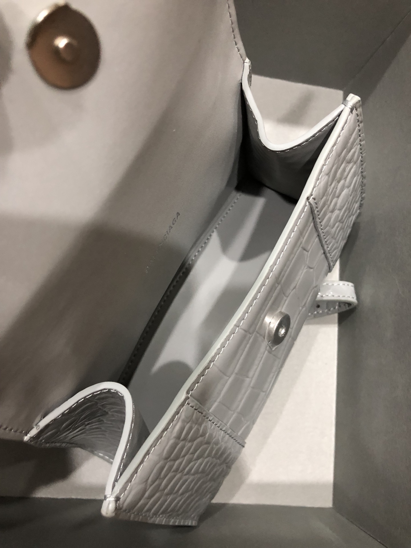 [TOP] BALENCIAGA Crocodile-Print Hourglass Bag 19/23cm - Gray