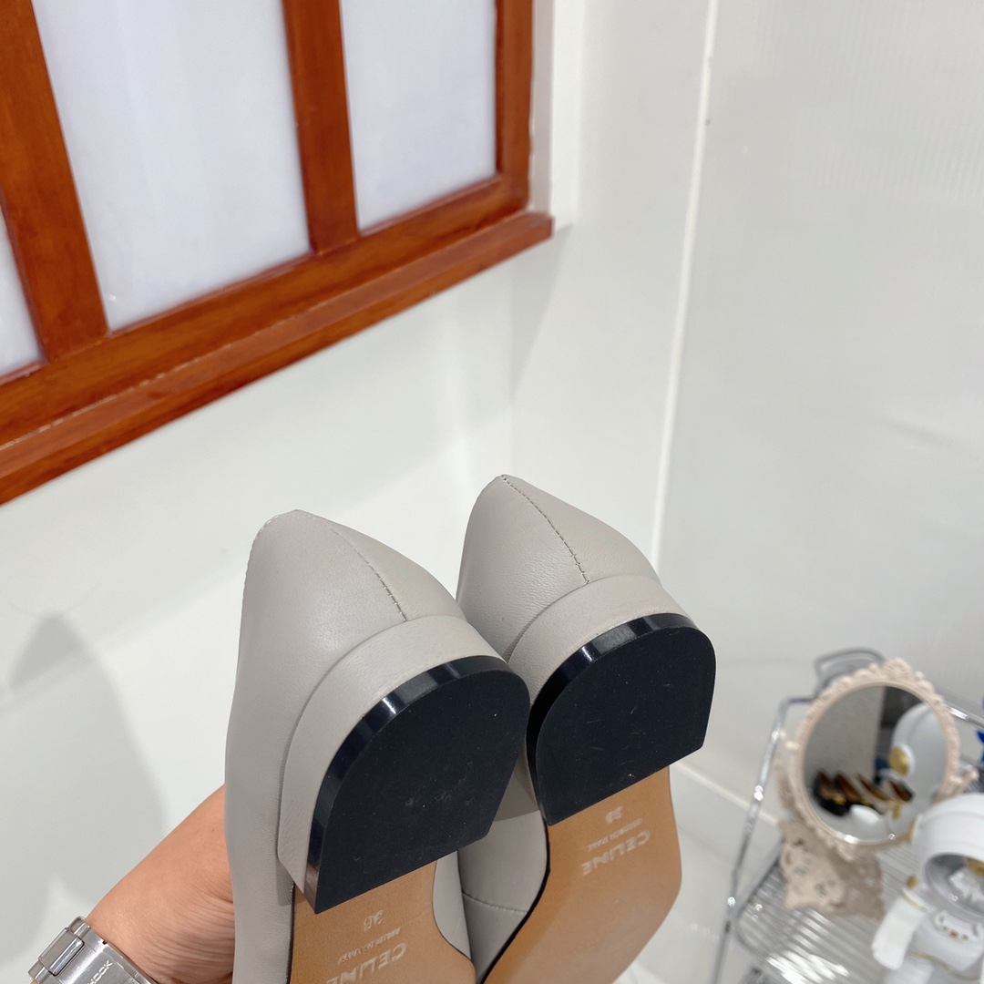 [TOP] CELINE Cowhide Flat - Gray - Cline
