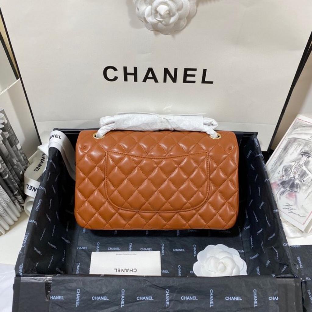 [TOP] CHANEL Classic Flap Bag Lambskin Medium 25.5cm – Brown & GHW