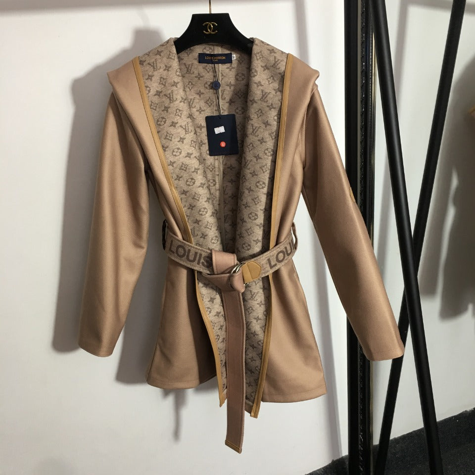 [TOP] Louis Vuitton LV L*V Belted Short Wrap Coat - Beige