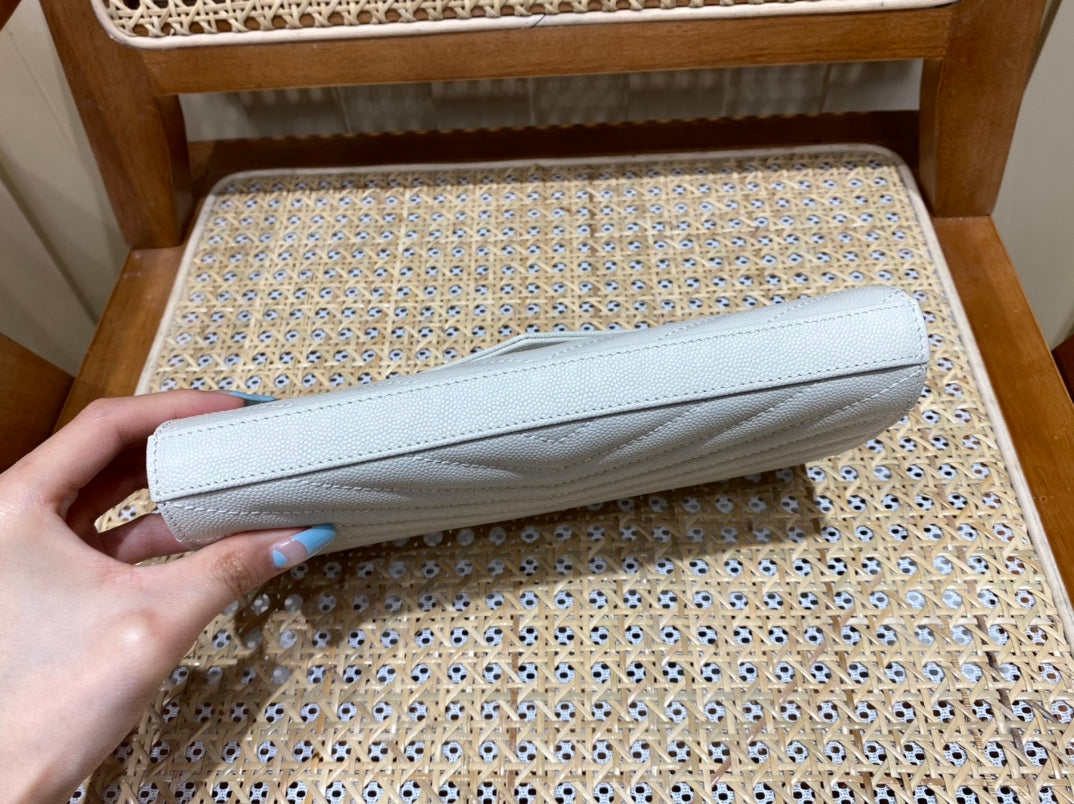 [TOP] Yves Saint Laurent YSL Woc Matelasse Medium Bag - White GHW