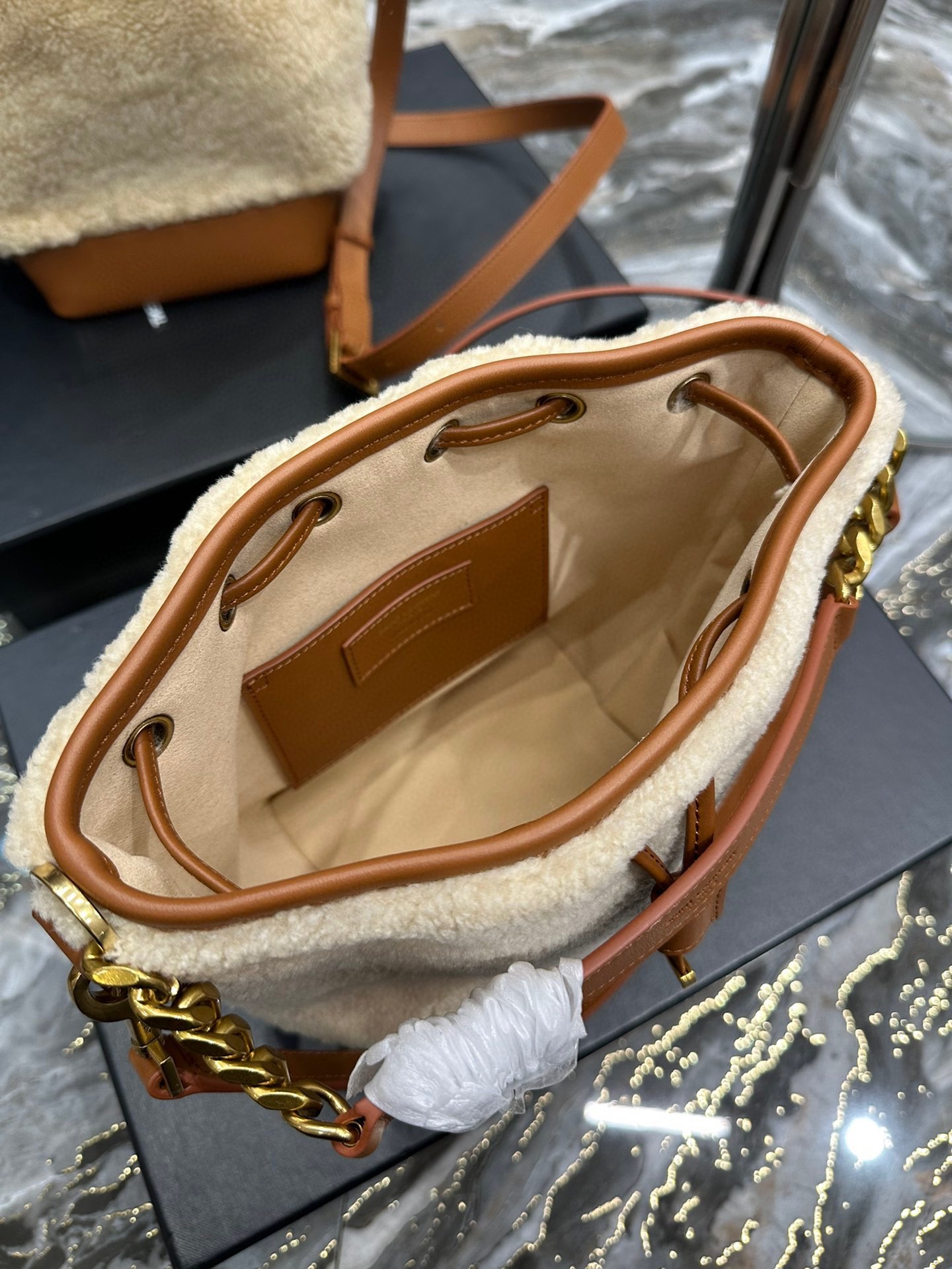 [TOP] Yves Saint Laurent YSL EMMANUELLE Bucket Bag