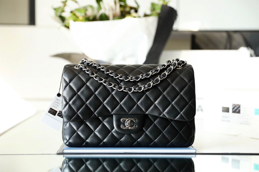 [TOP] CHANEL Classic Flap Bag Lambskin Jumbo 30CM - Black & SHW