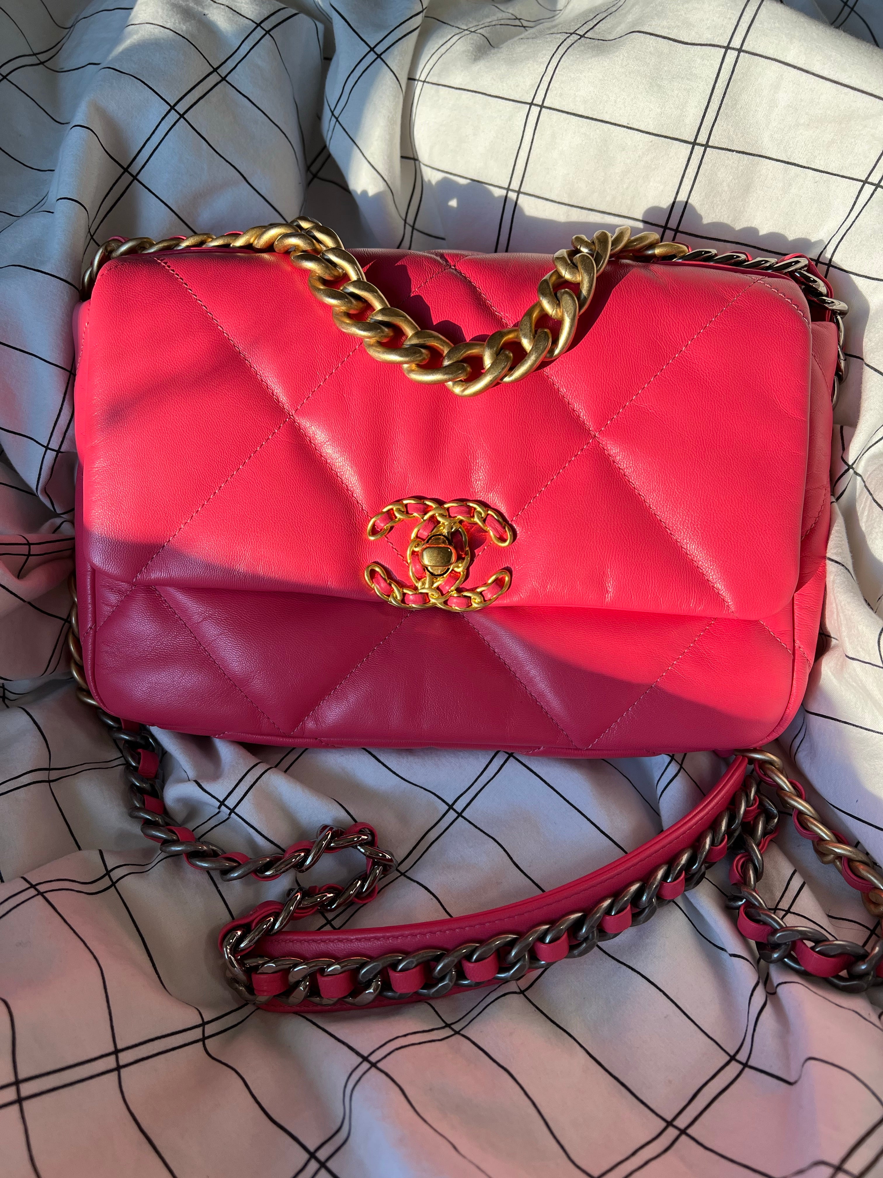 [TOP] CHANEL19 Bag Small 26cm - Hot Pink